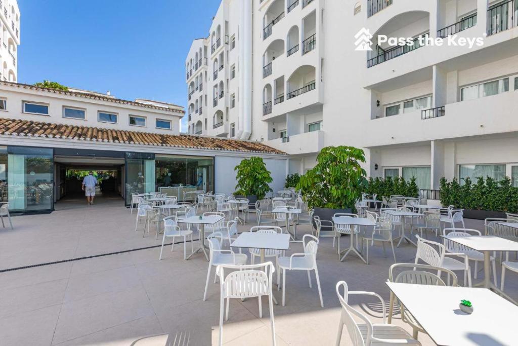 Studio Occidental banus view 4