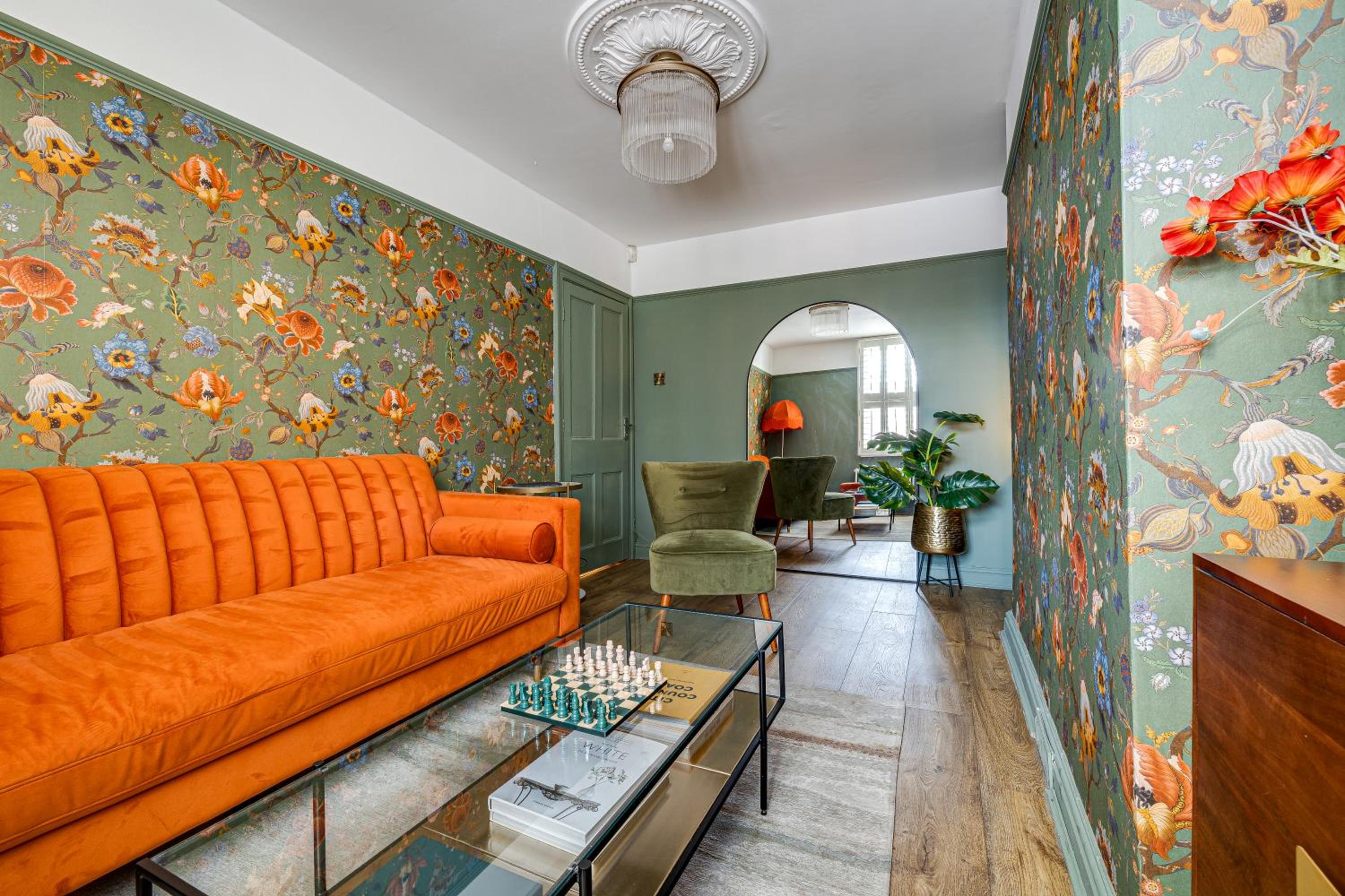Insta-worthy Loft on Historic Chester Rows, Sleeps 4 & Free Parking view 5