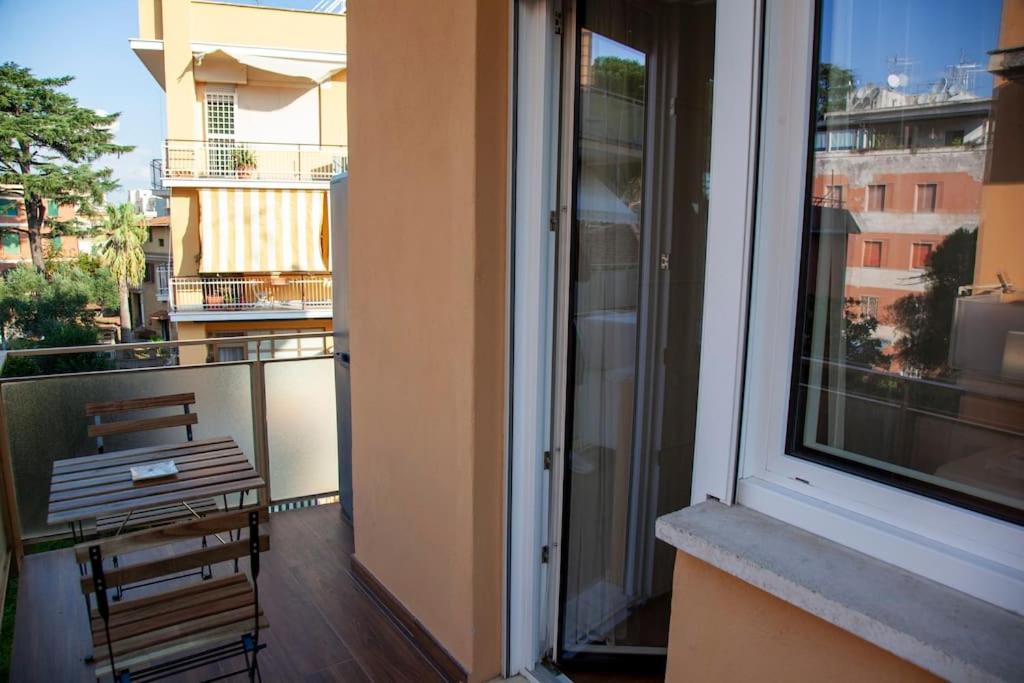 ROME modern and stylish FLAT next to METRO
