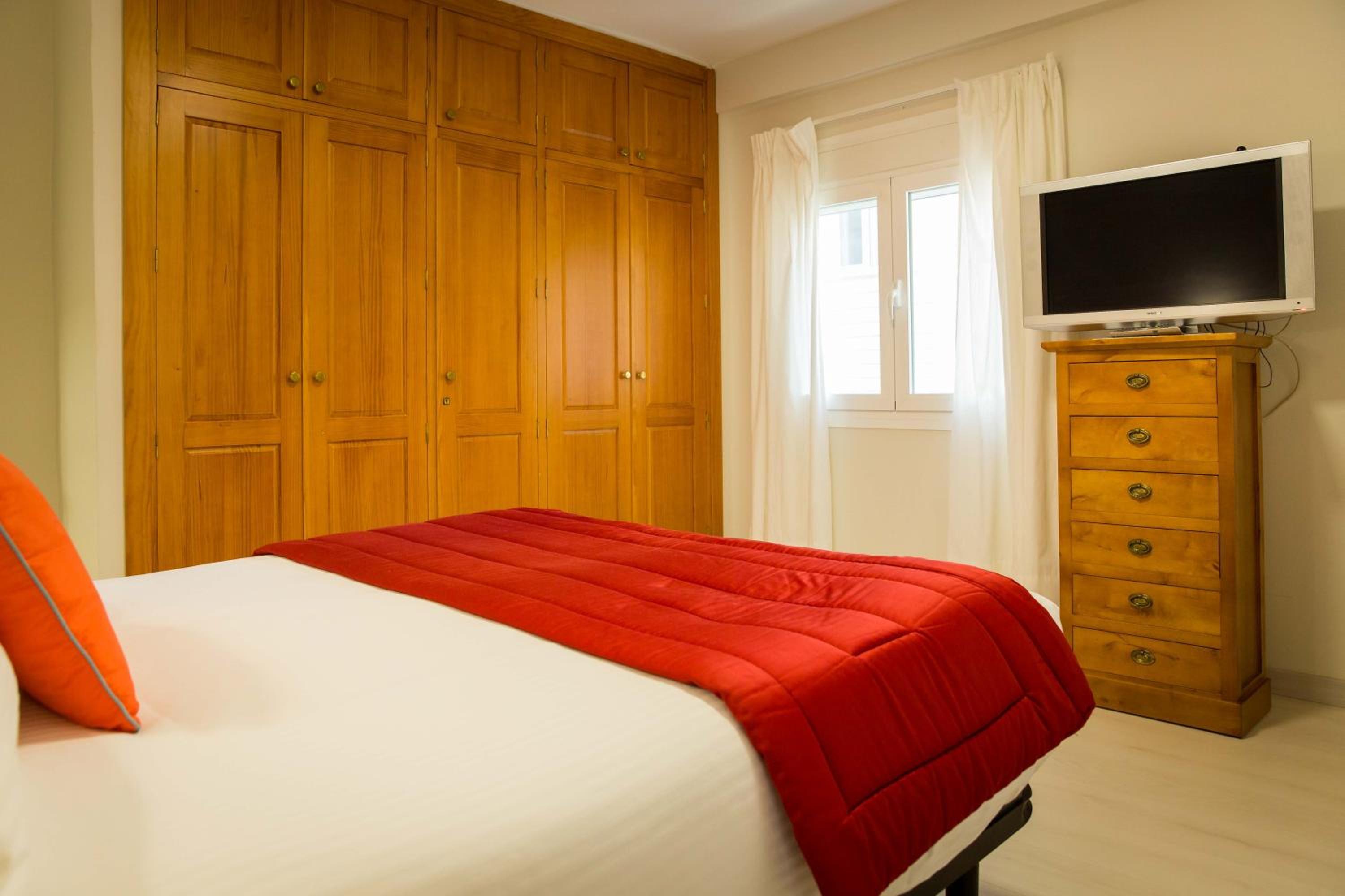 Apartments Holidays2Malaga City Center