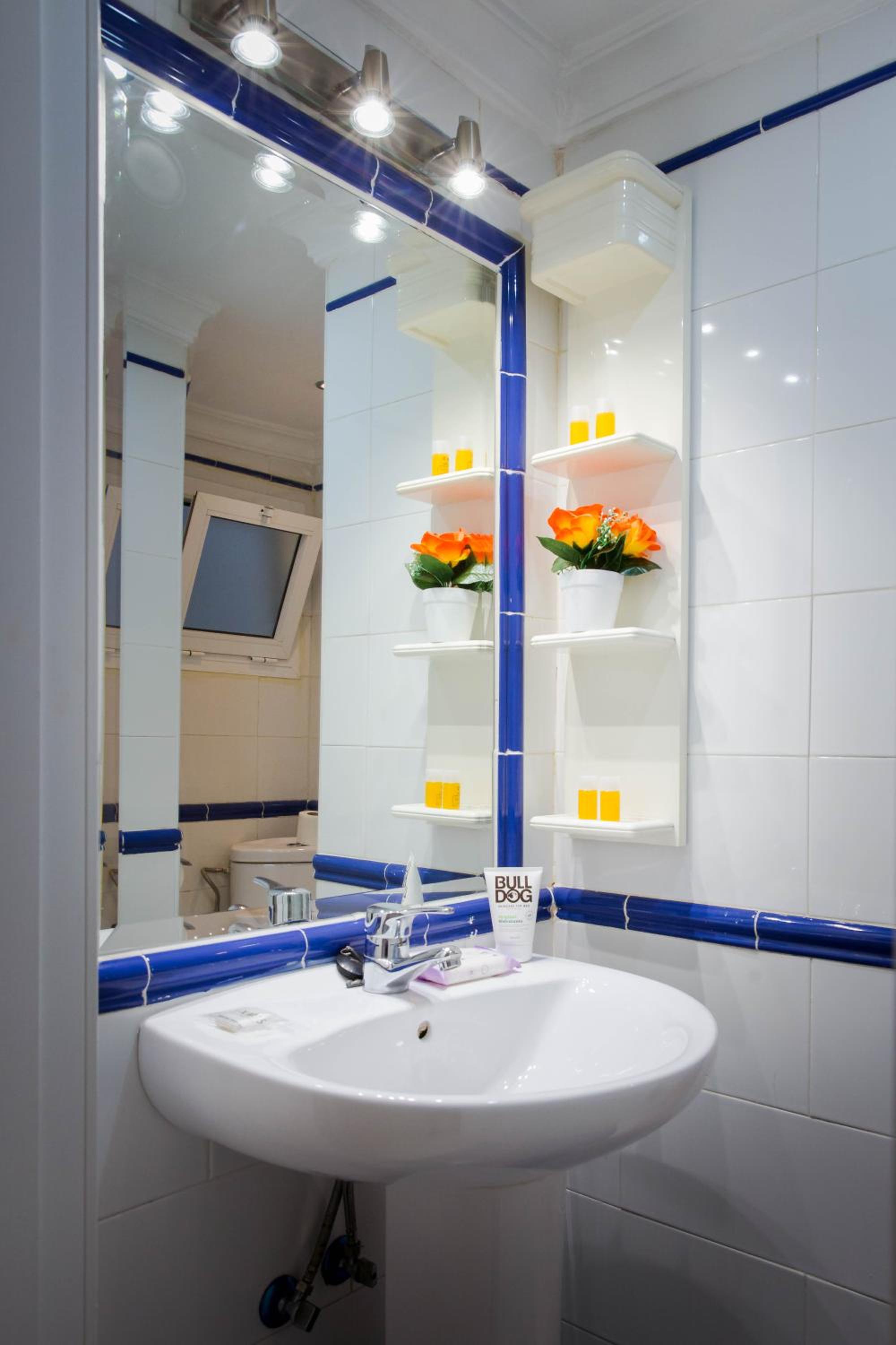 Apartments Holidays2Malaga City Center