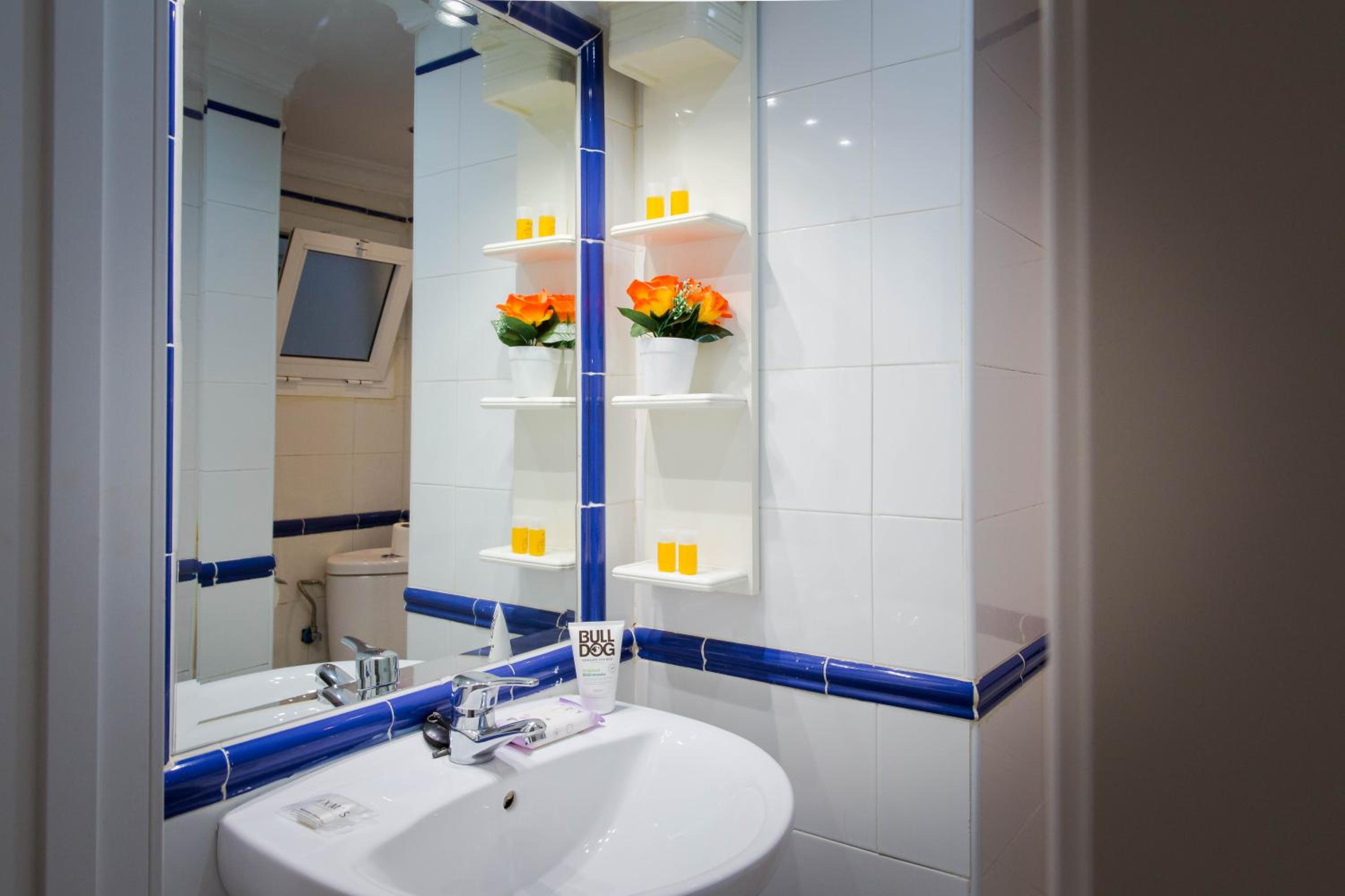 Apartments Holidays2Malaga City Center