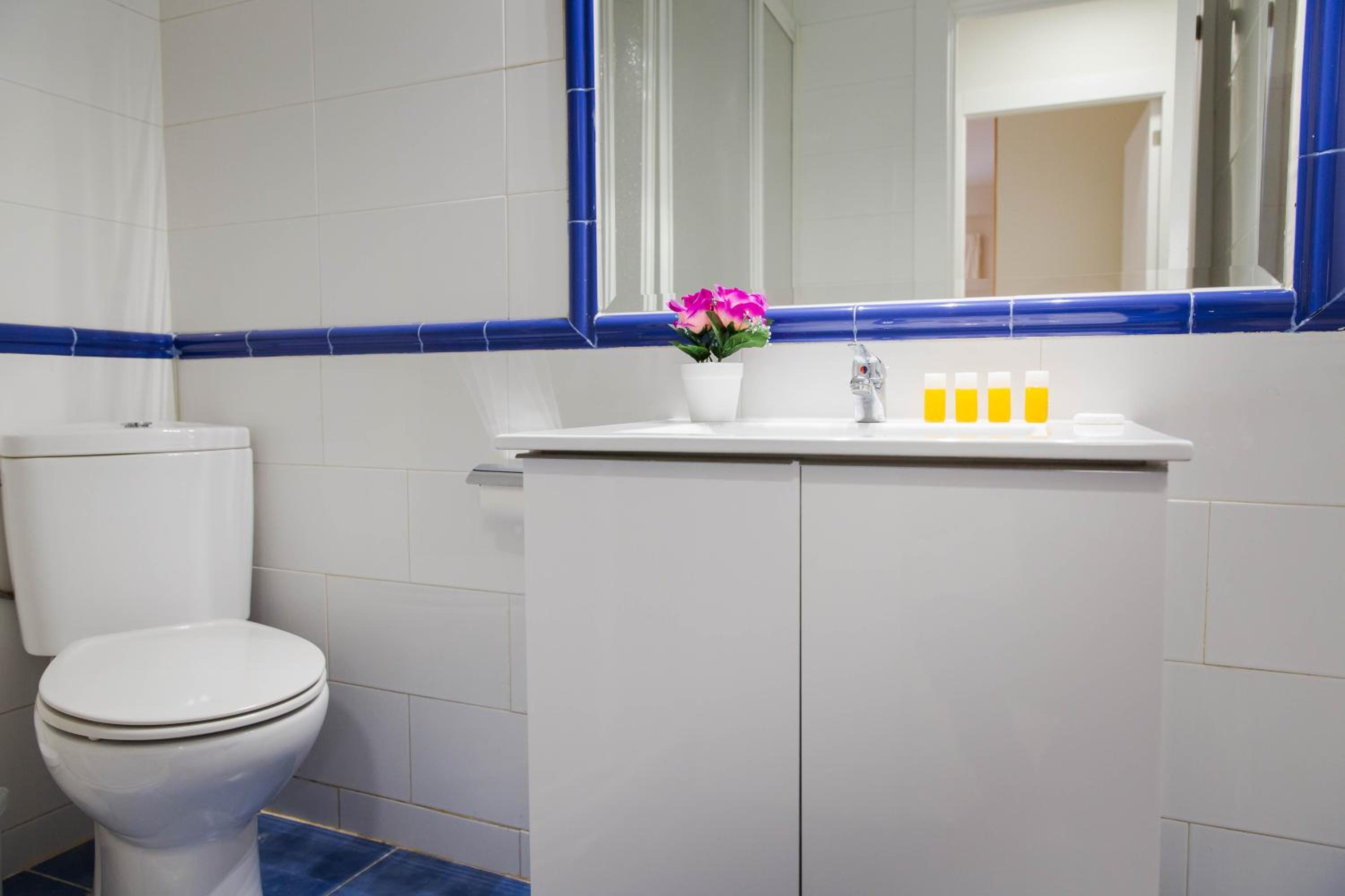 Apartments Holidays2Malaga City Center