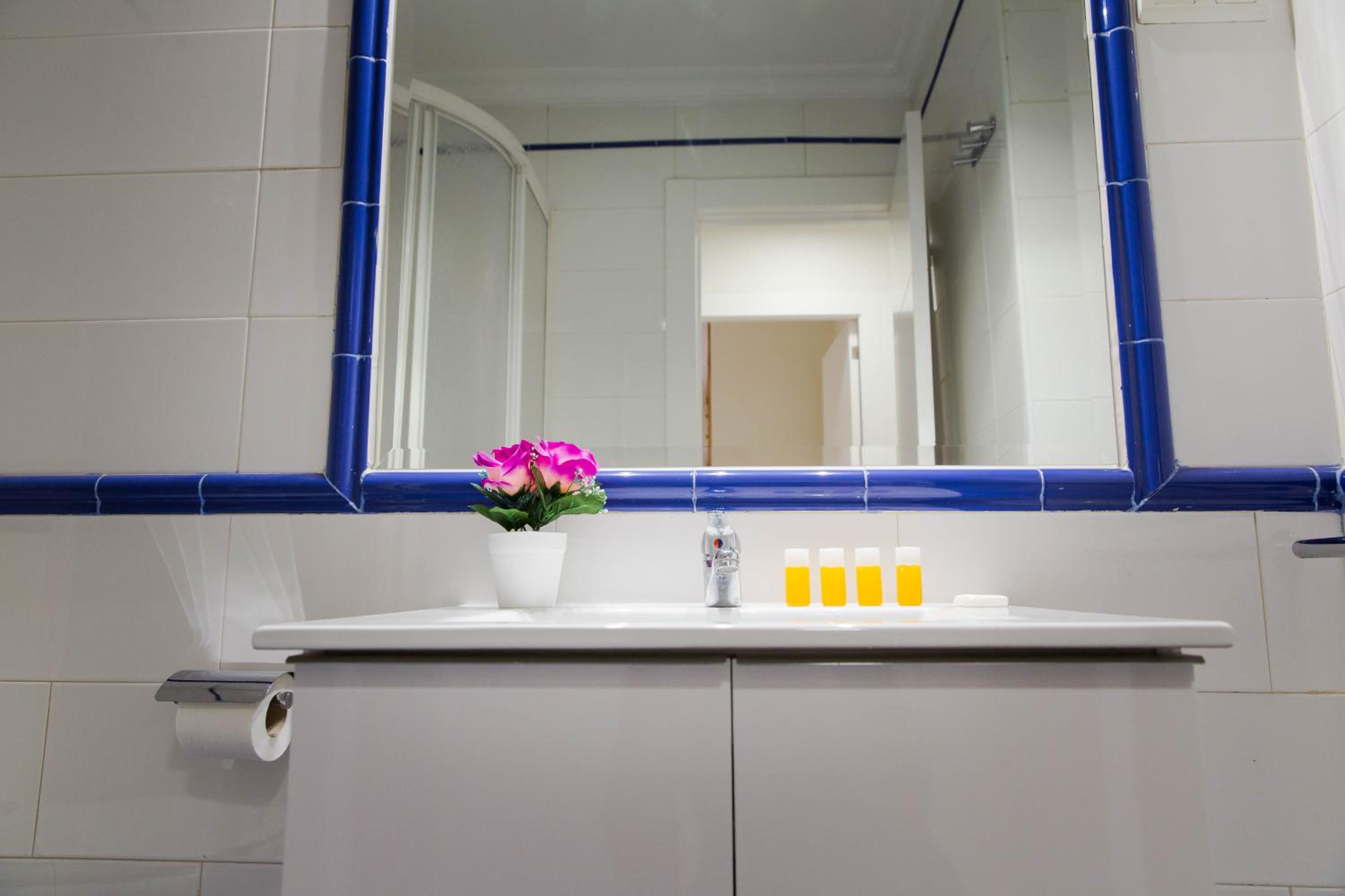Apartments Holidays2Malaga City Center