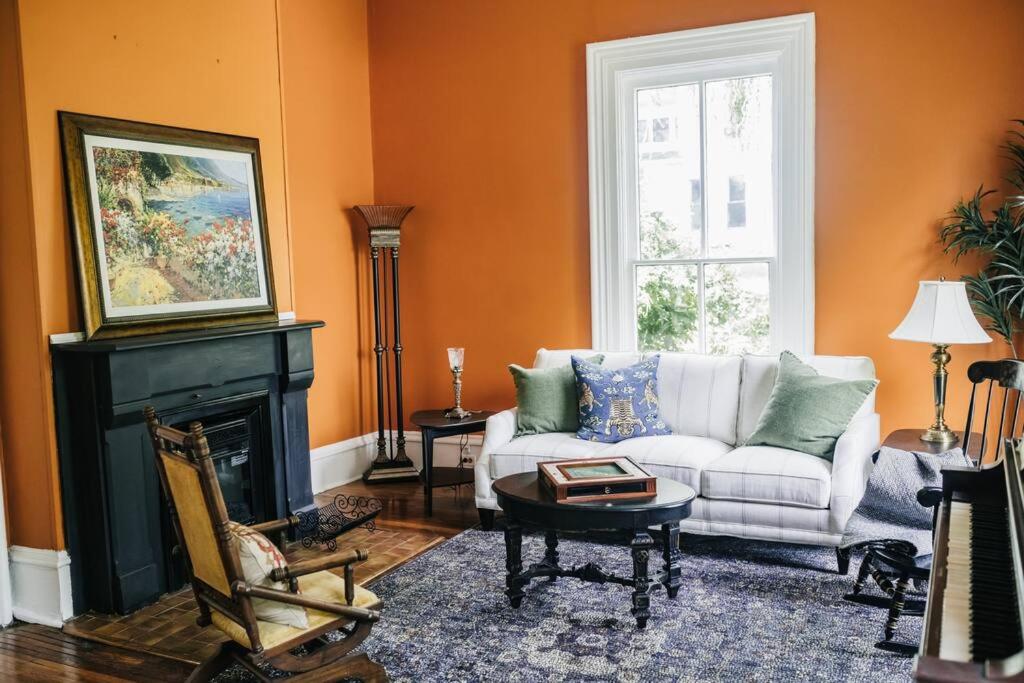 Stephens House-Beautiful Victorian vacation home