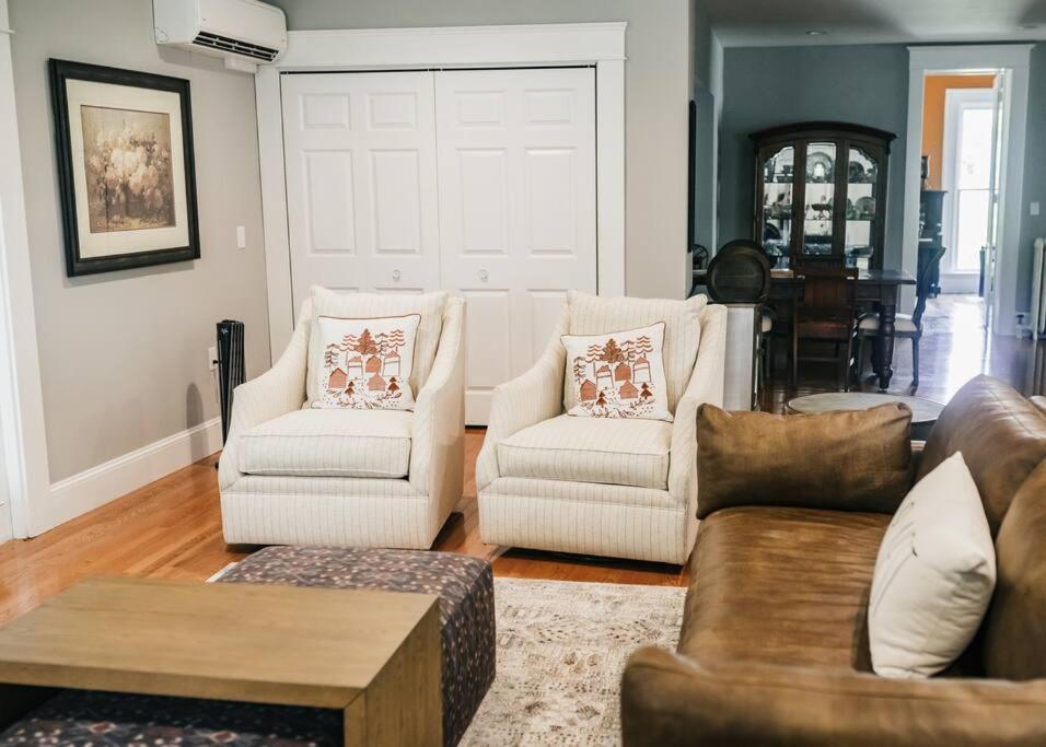 Stephens House-Beautiful Victorian vacation home