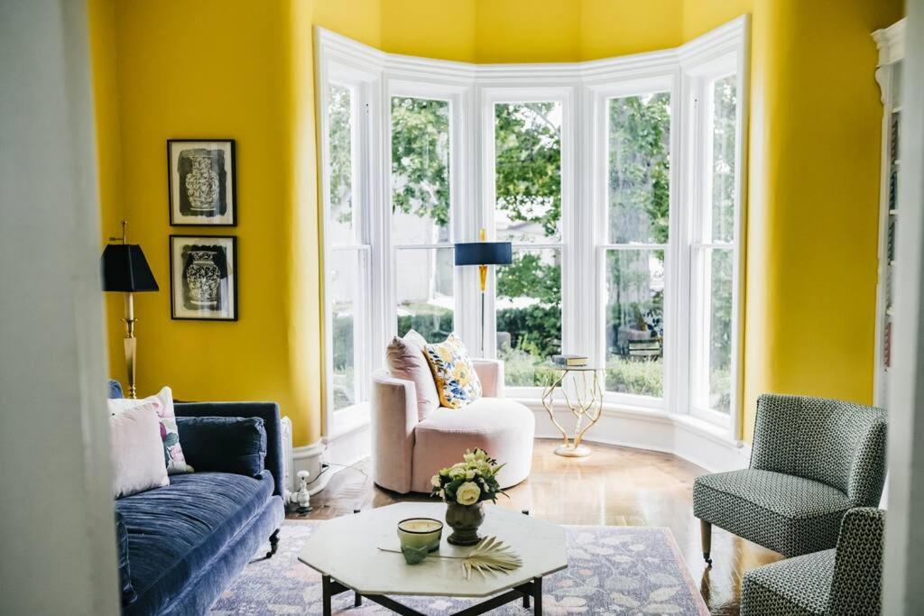 Stephens House-Beautiful Victorian vacation home