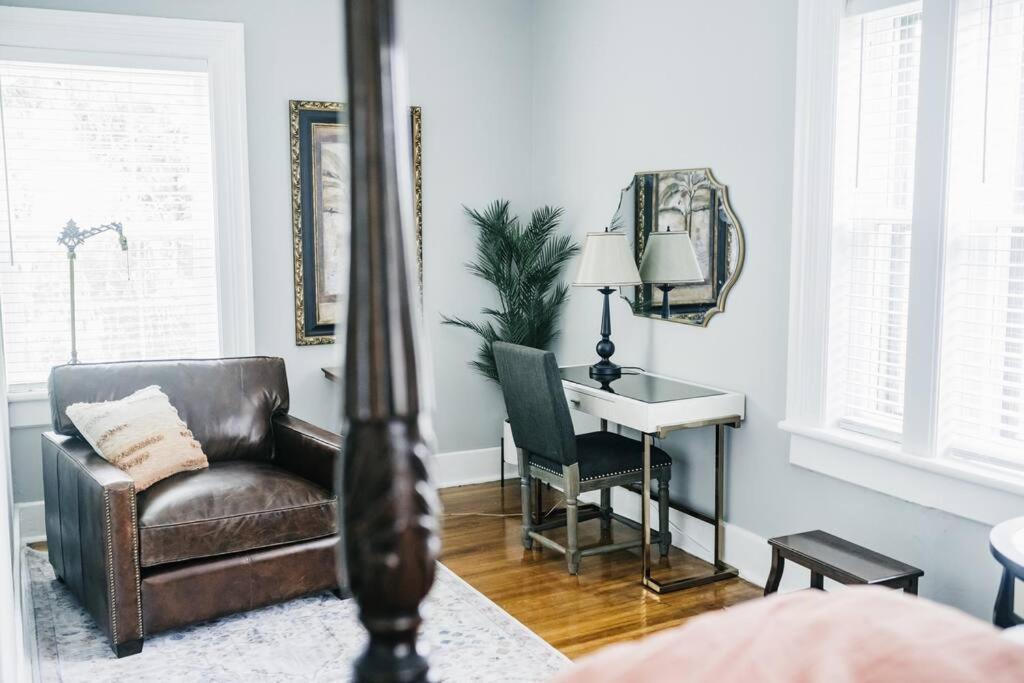 Stephens House-Beautiful Victorian vacation home