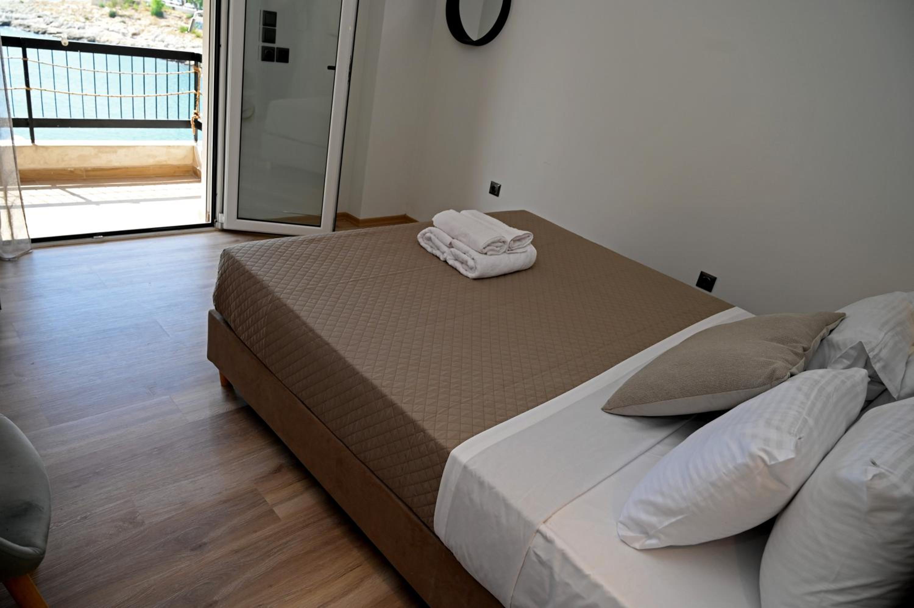 Sea Luxury Apartments