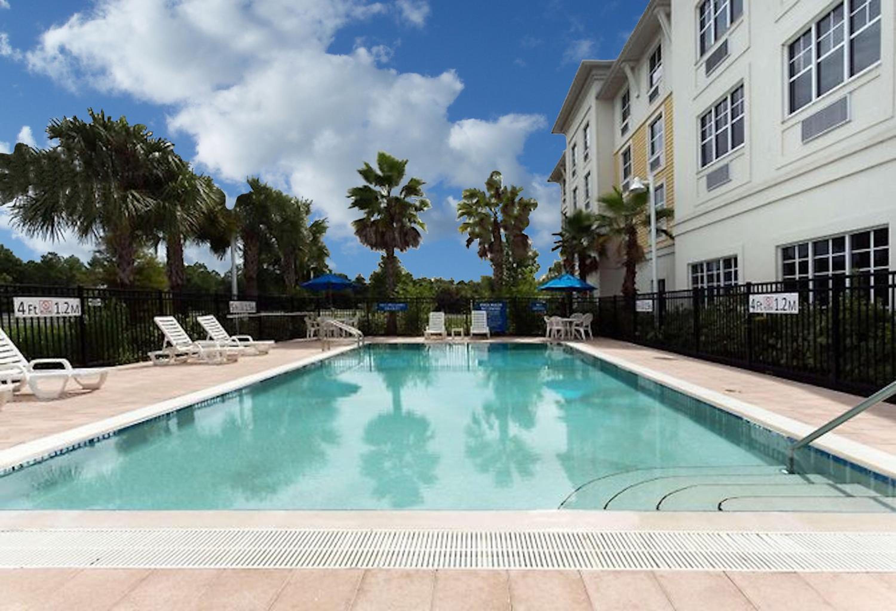 Holiday Inn Express & Suites Palm Coast - I-95