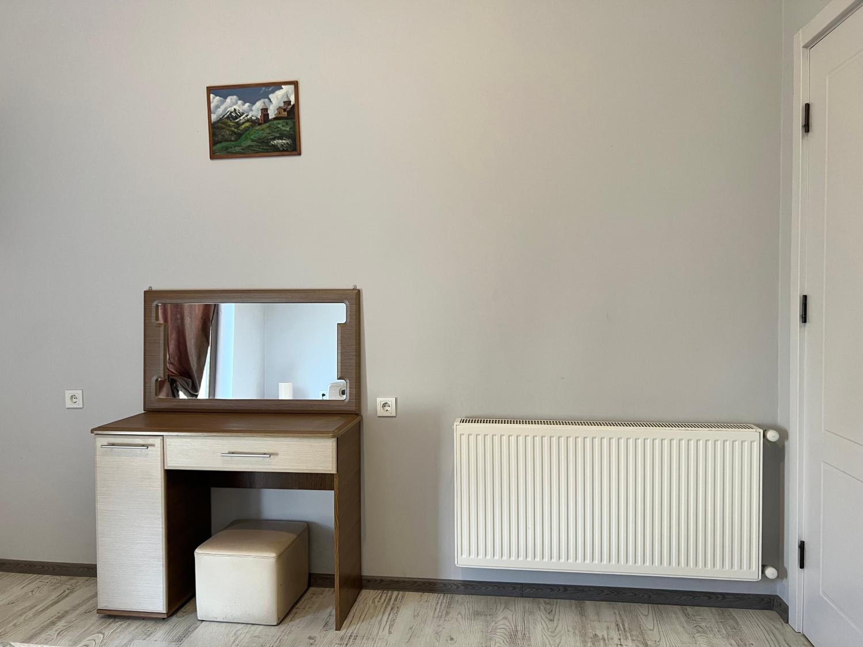 Guest House PIROSMANI