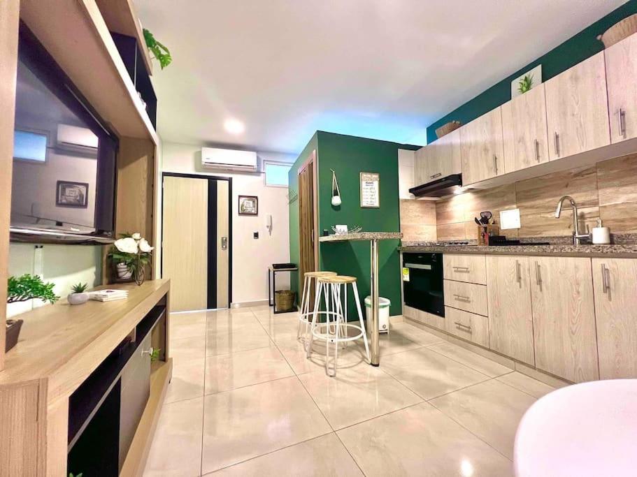 NEW Elegant & Cozy Studio - Best Central Location