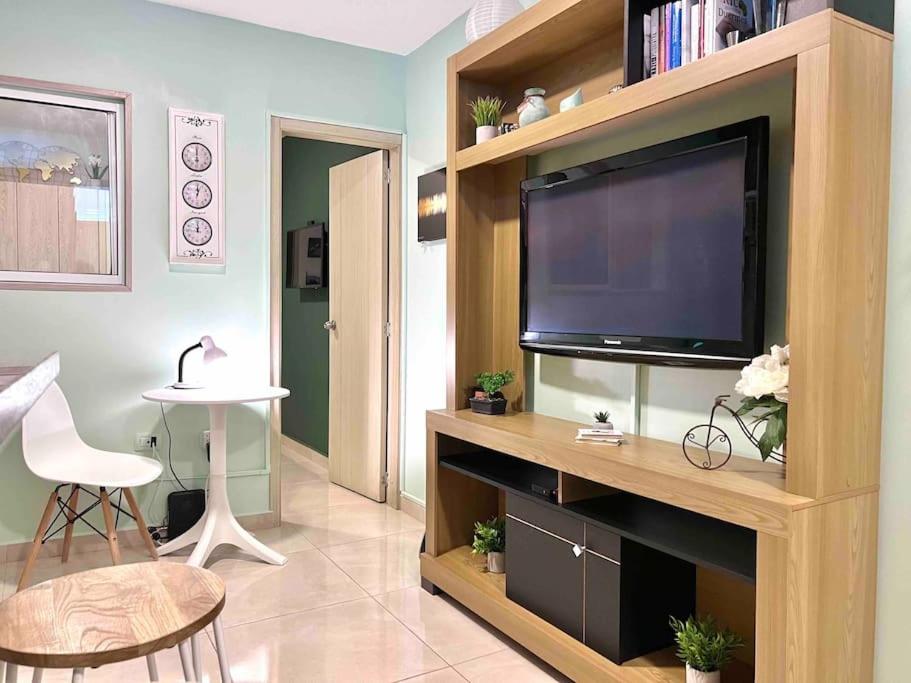 NEW Elegant & Cozy Studio - Best Central Location