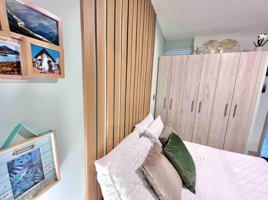 NEW Elegant & Cozy Studio - Best Central Location