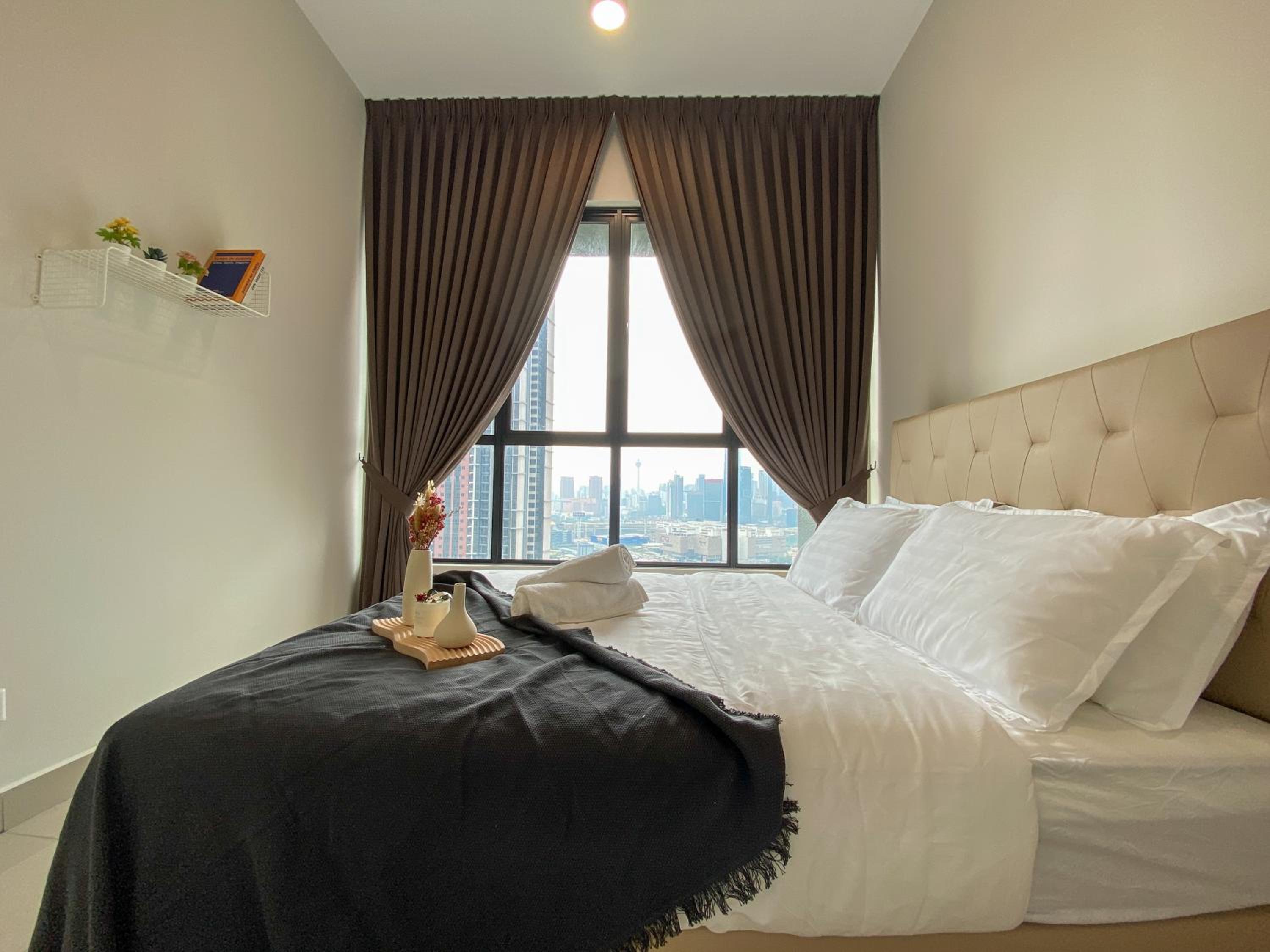 Lavile Homestay near Sunway Velocity and MRT Maluri by Iconique