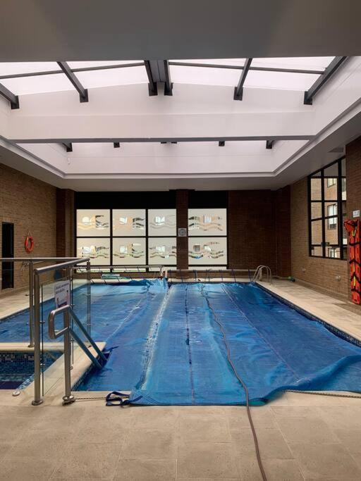 Apartaestudio - acogedor- Pool- Gym