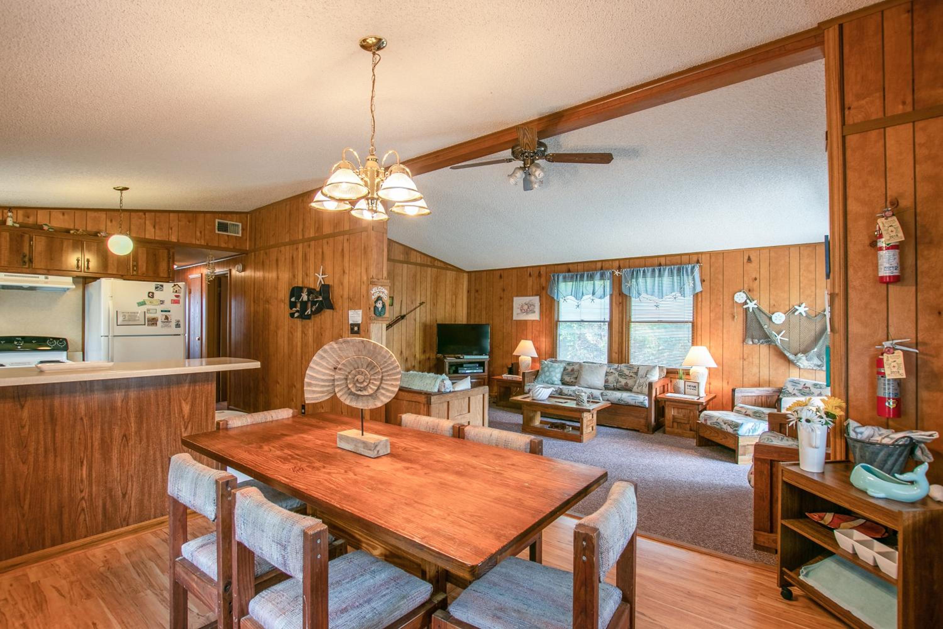 7595 - Kaspar Kottage by Resort Realty view 3