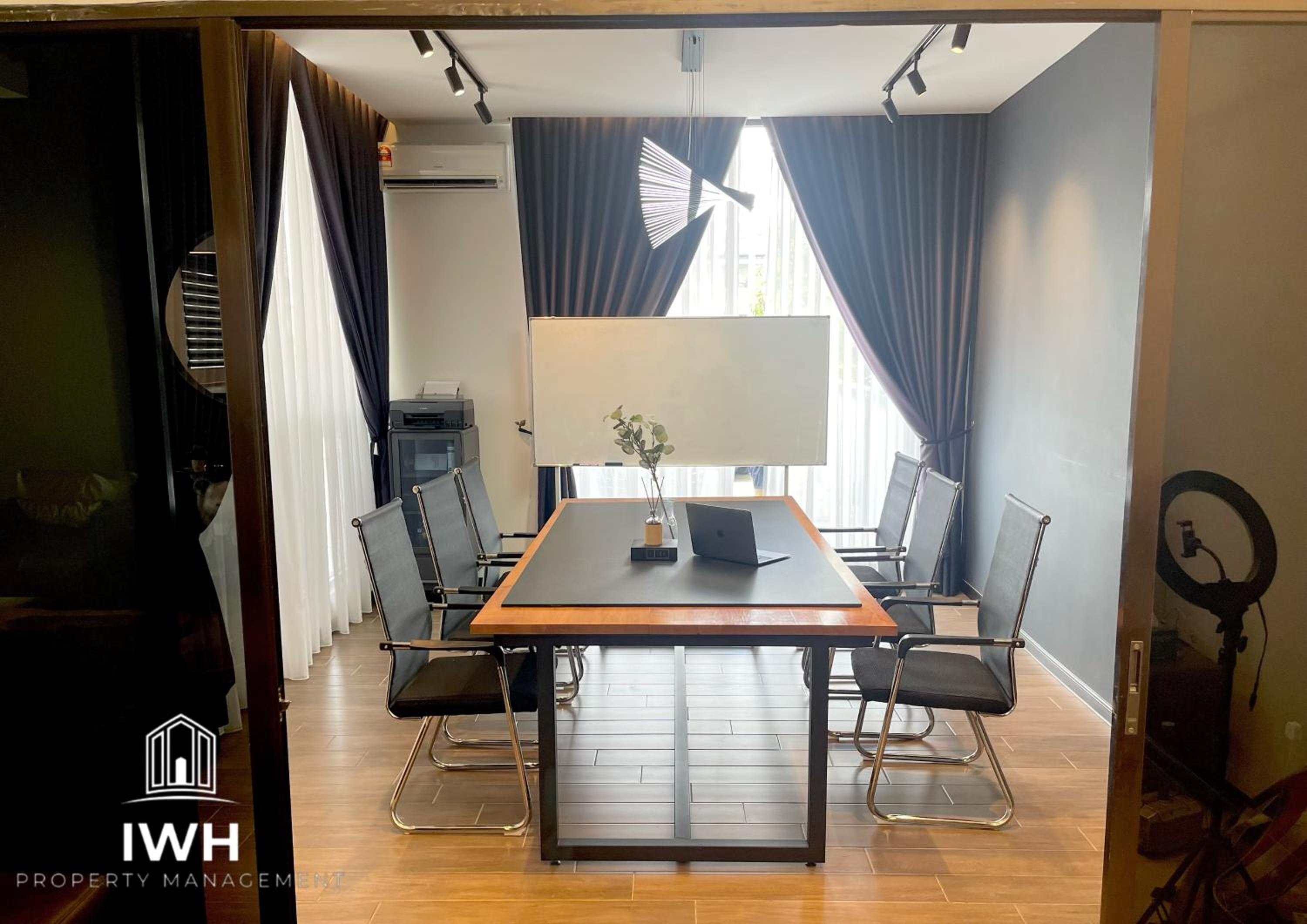 Ipoh 19A Villa for 12pax 6 Carpark with BBQ by IWH