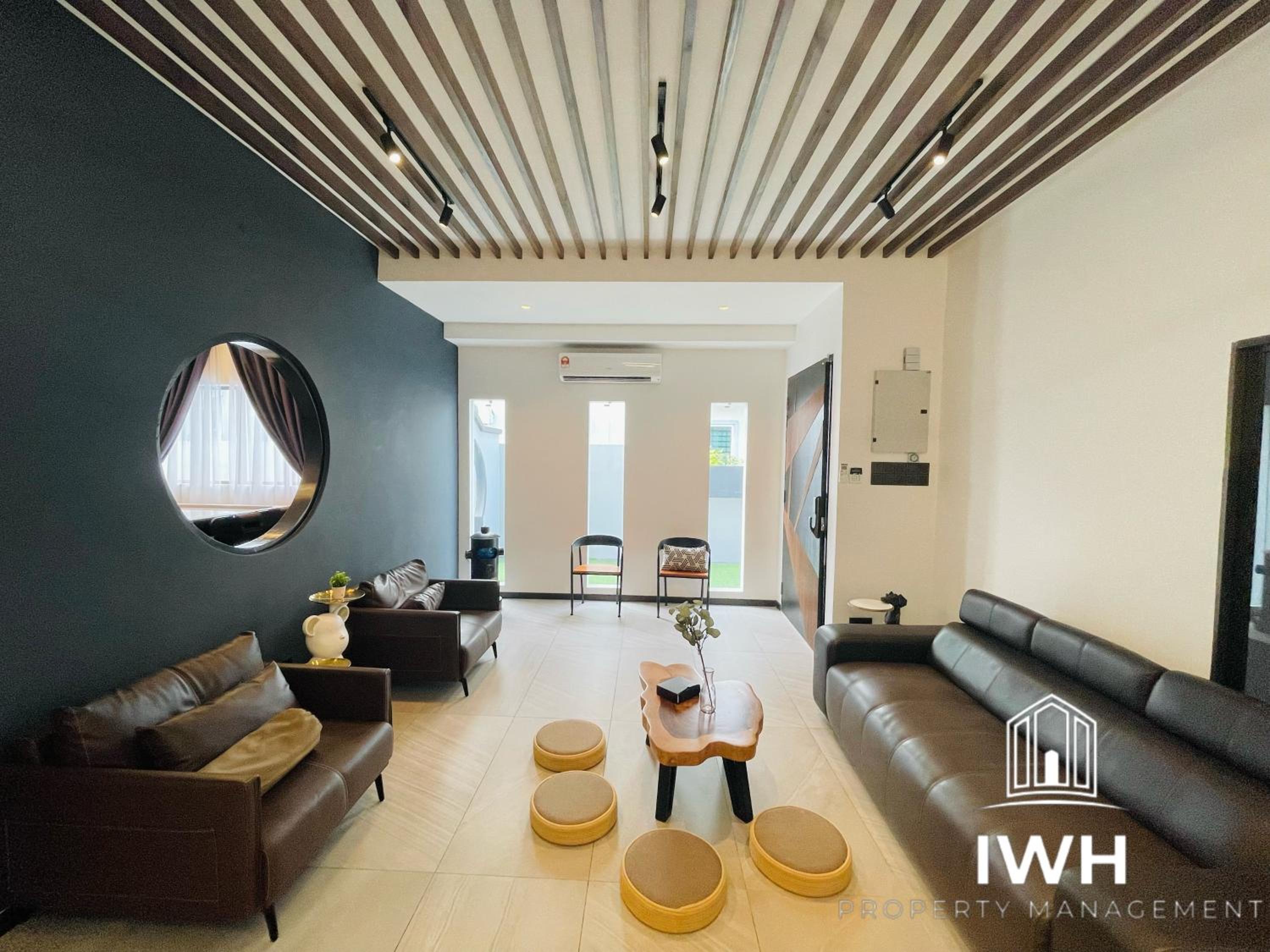 Ipoh 19A Villa for 12pax 6 Carpark with BBQ by IWH