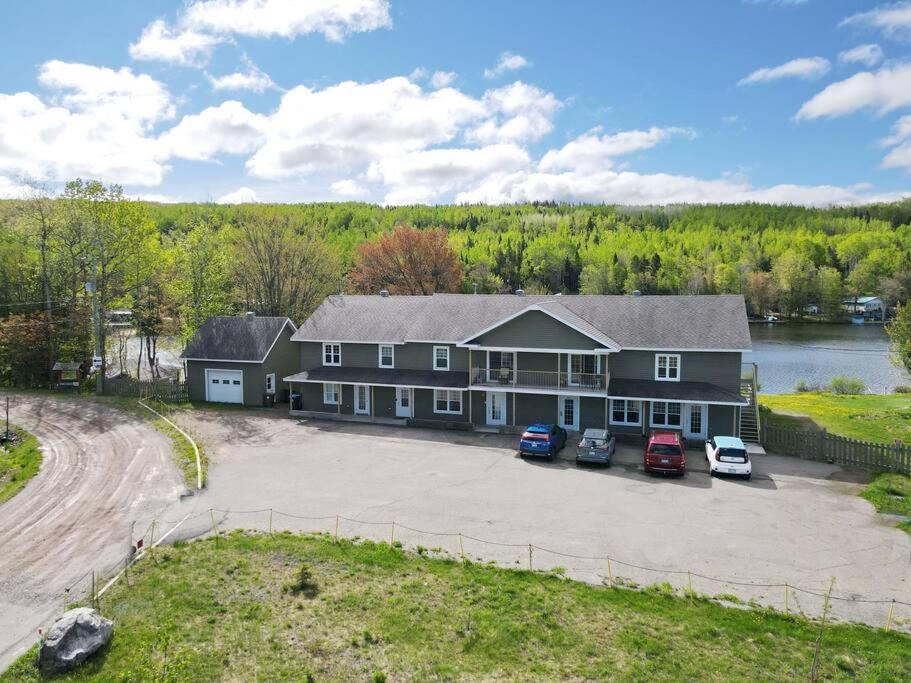 Equipped condo du lac St-Pierre à Mont-Carmel, Kamouraska RCM