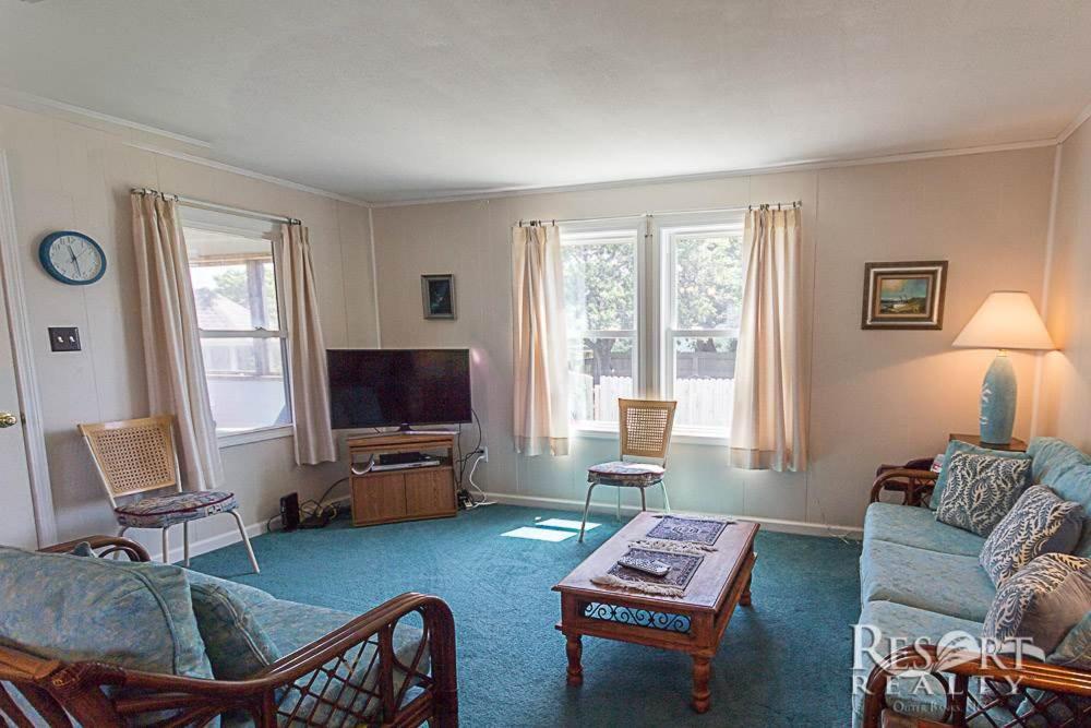 7810 - Beacham Cottage by Resort Realty view 4