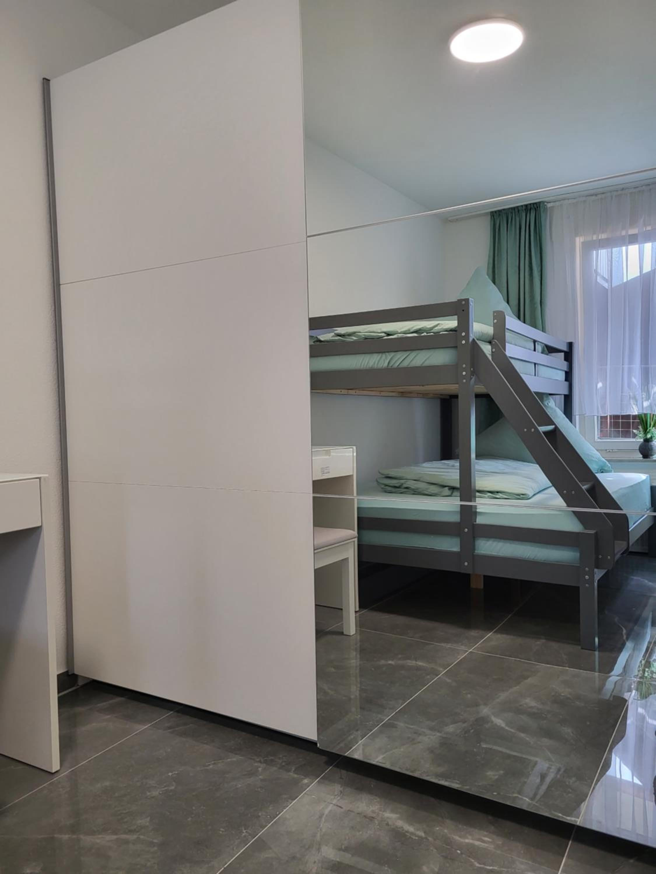 Schwarzwaldsuite mit Panorama Waldblick