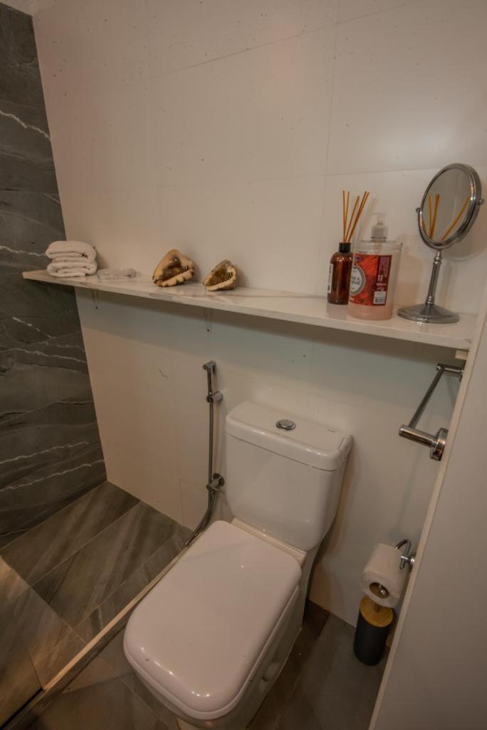 Exclusivo Apto Calle Principal