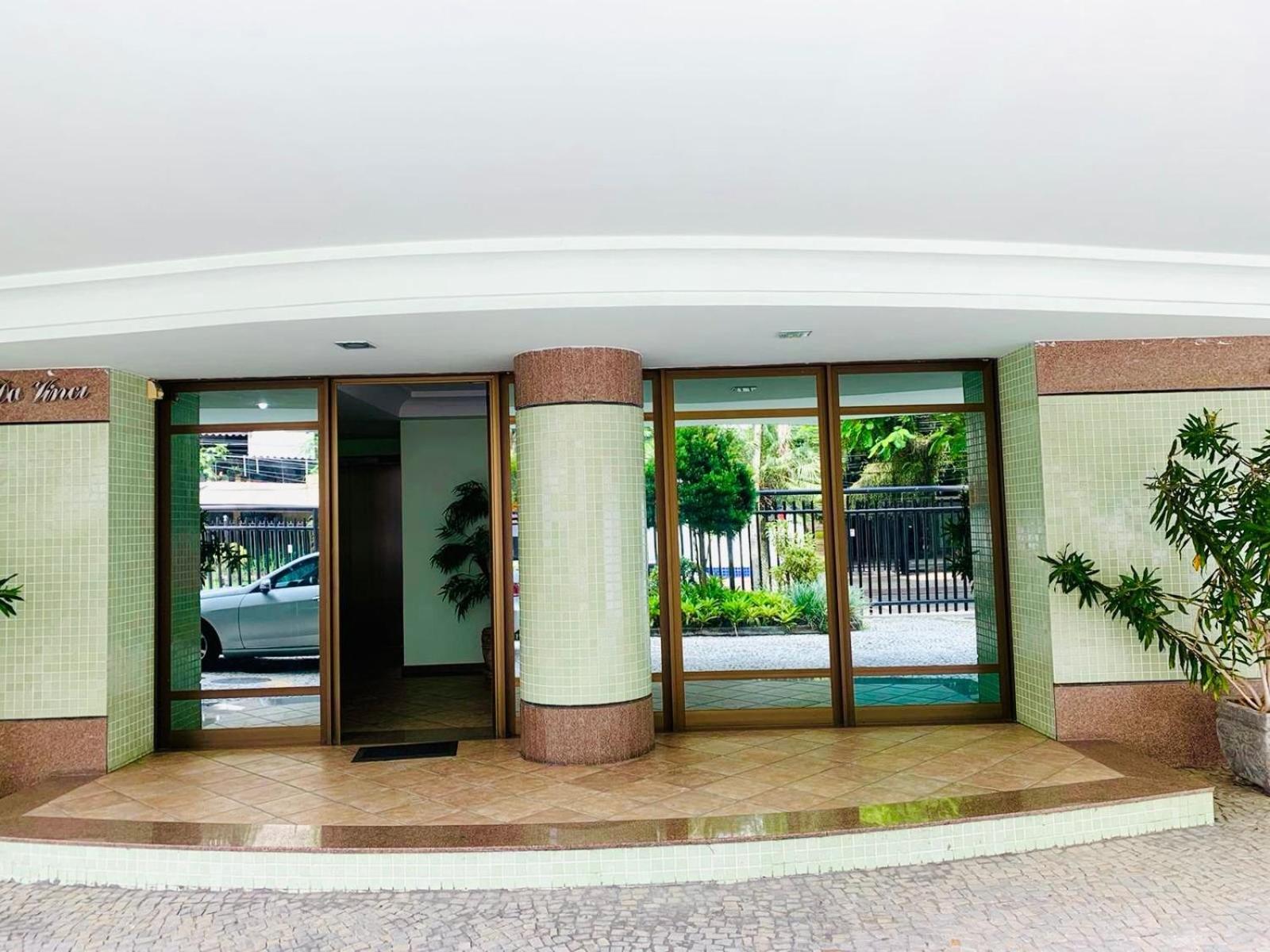 Apartamento J Oceânico 2 suites garagem e proximo a praia