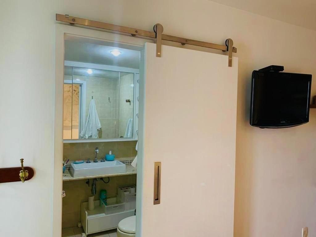 Apartamento J Oceânico 2 suites garagem e proximo a praia