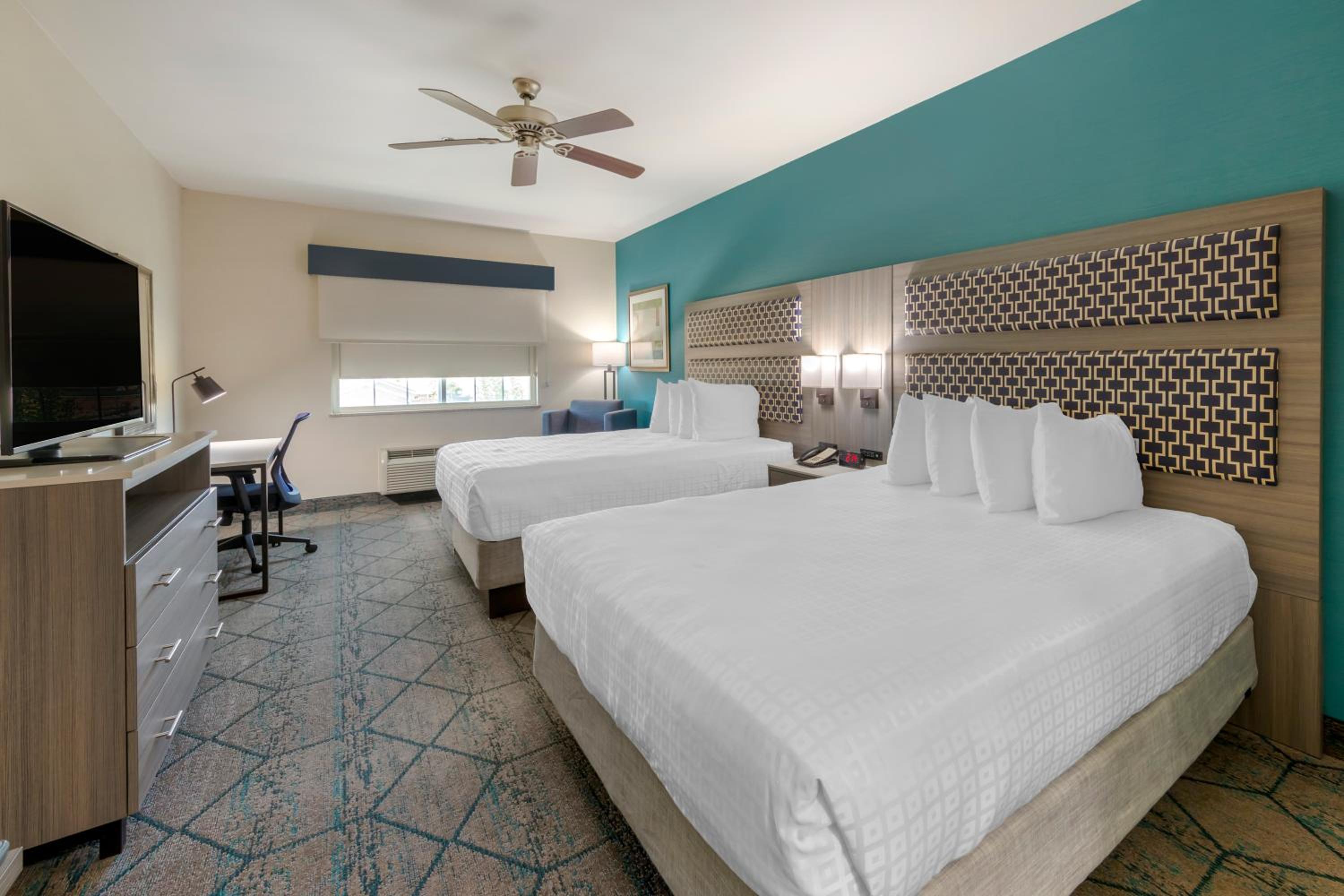Best Western Plus Wasco Inn & Suites