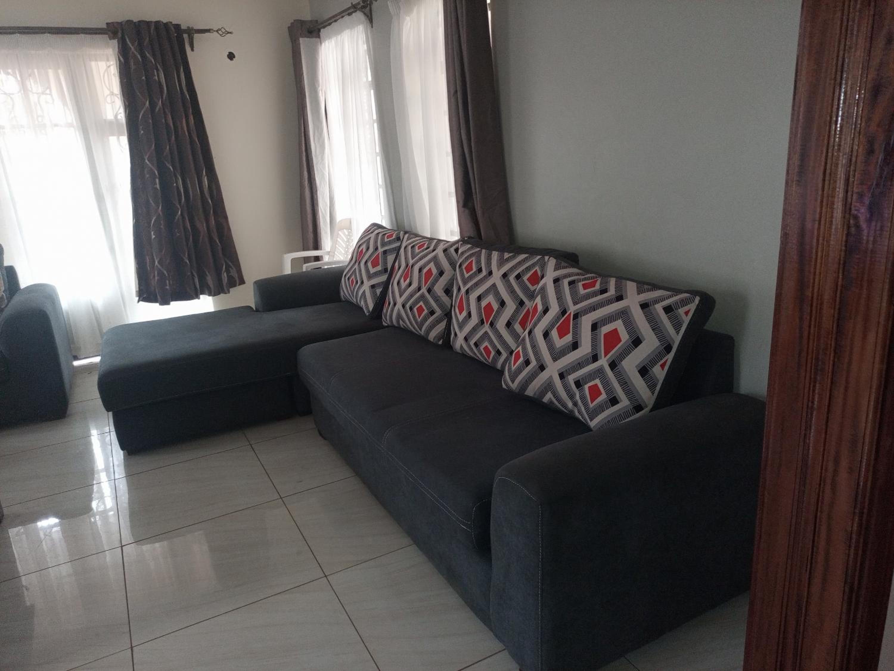 Serene Modern 3 bedroom house near Mombasa Road view 5