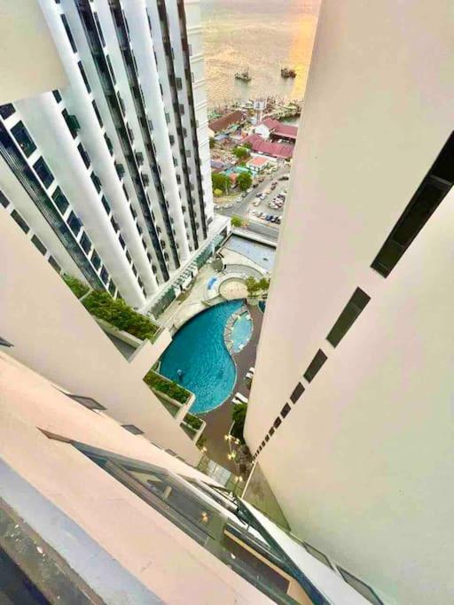 Era Suites Seaview @ The Shore Kota Kinabalu photo 4