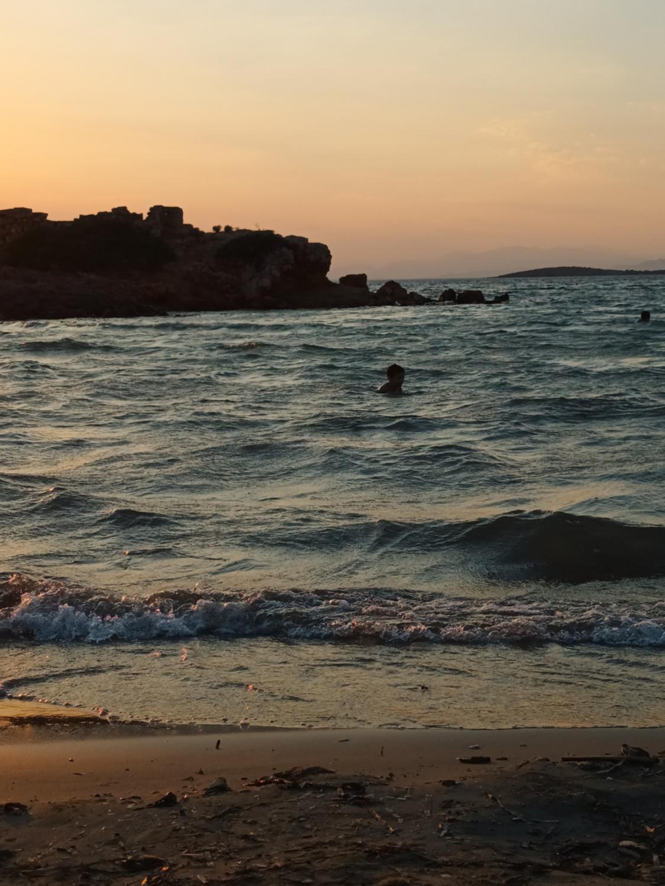 VOULIAGMENI RIVIERA center between Beach and Lake