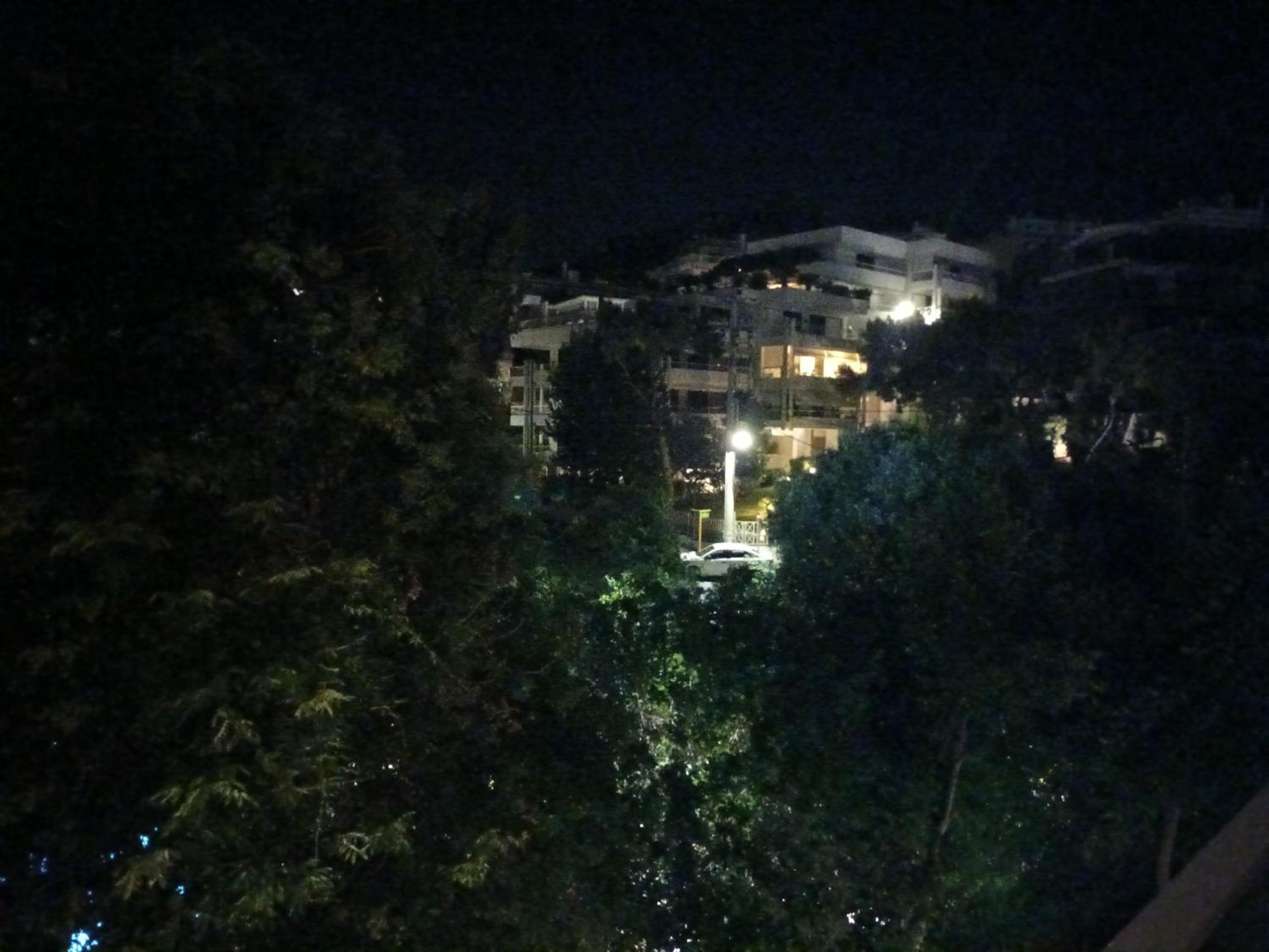 VOULIAGMENI RIVIERA center between Beach and Lake