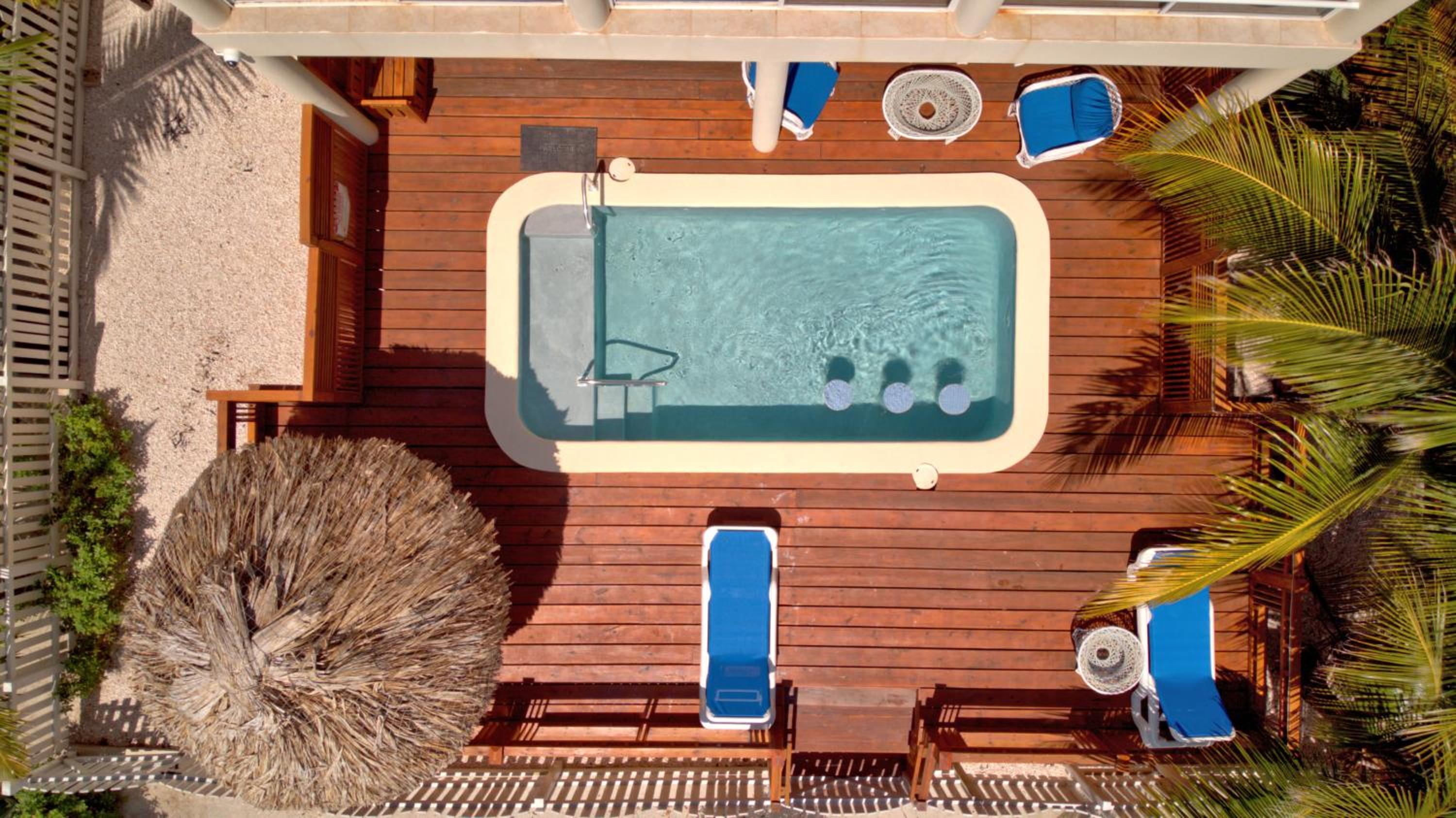 La Perla Azul Beach House with Pool