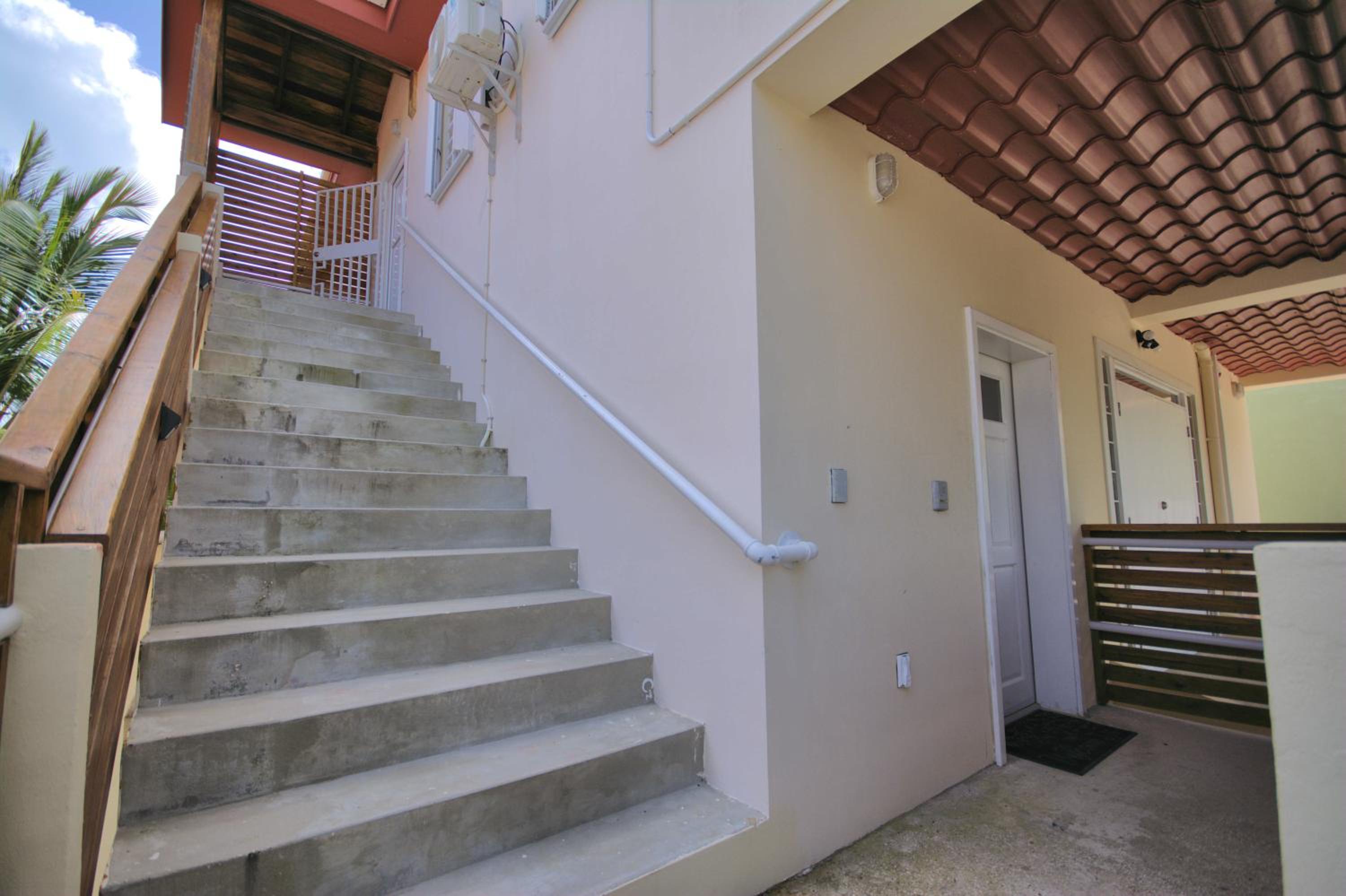 La Perla Azul Beach House with Pool