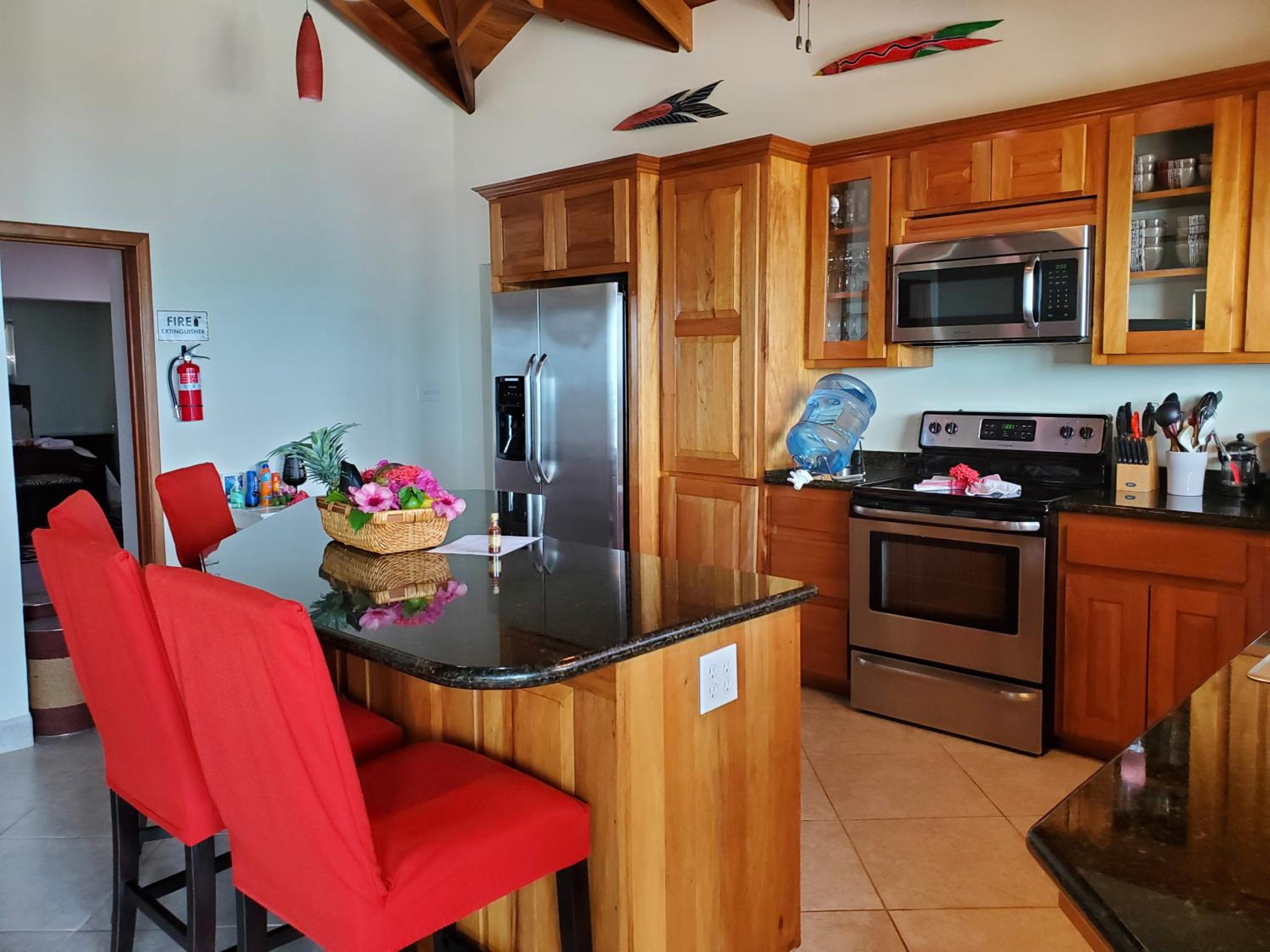 La Perla Azul Beach House with Pool