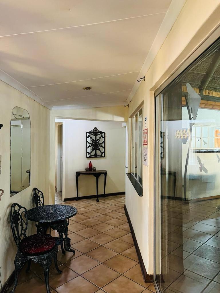 EXCLUSIVE GUEST HOUSE