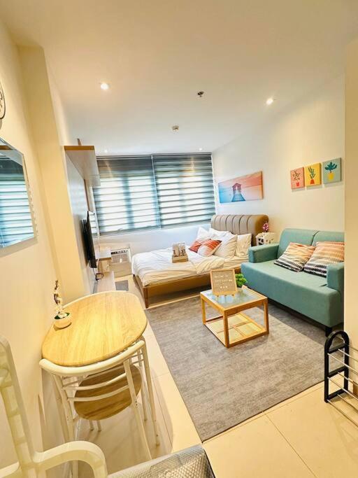 Cozy Studio Penthouse I Wi-Fi I Netflix l Pool view 4