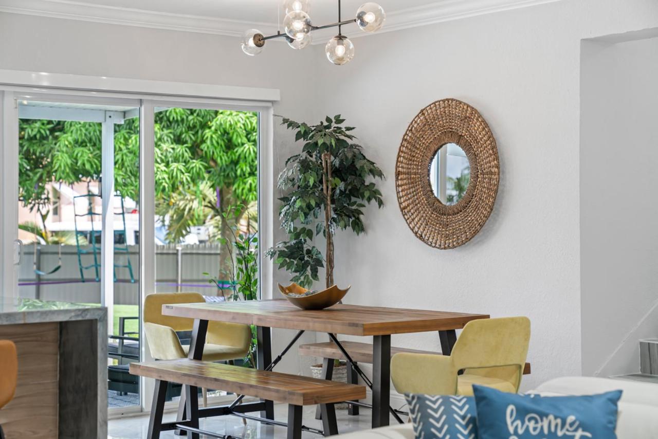 Miami Fun Home with Pool & Games L30
