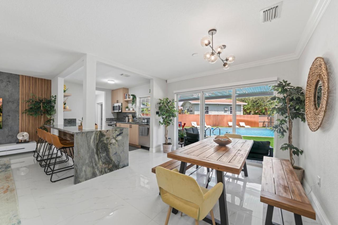 Miami Fun Home with Pool & Games L30