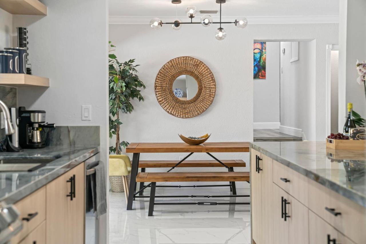 Miami Fun Home with Pool & Games L30