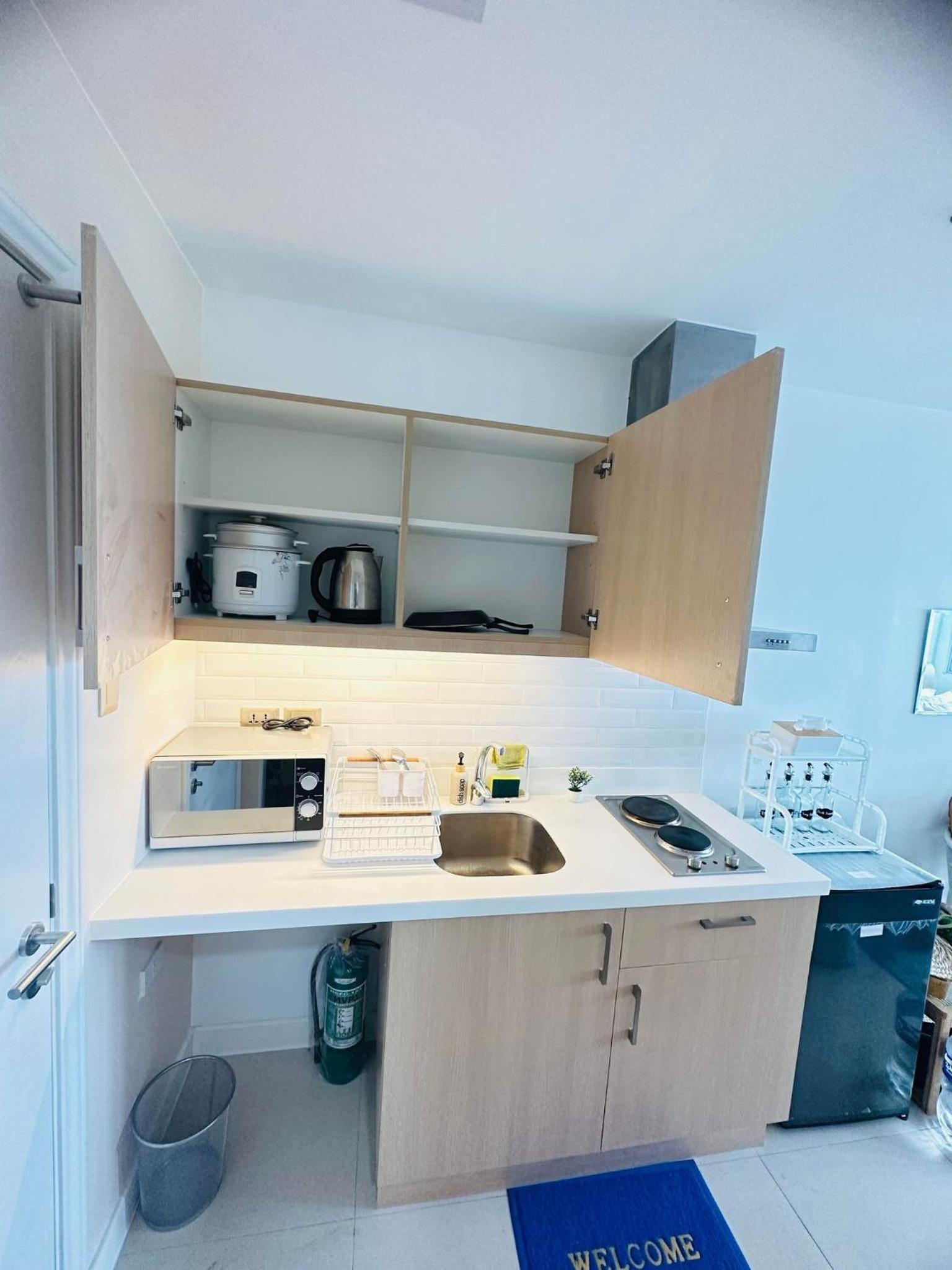 Cozy Studio Penthouse I Wi-Fi I Netflix l Pool view 3