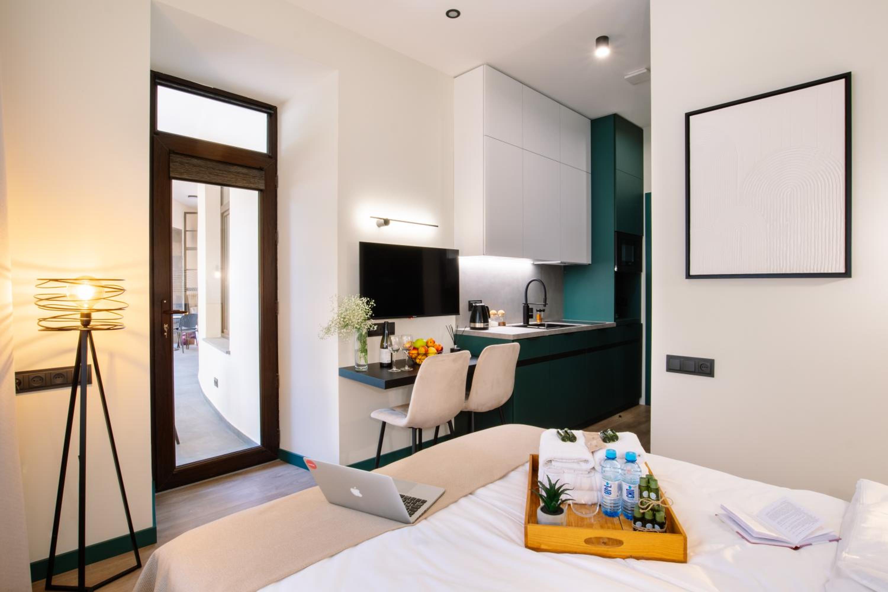 hotelise l Aeon Apartment