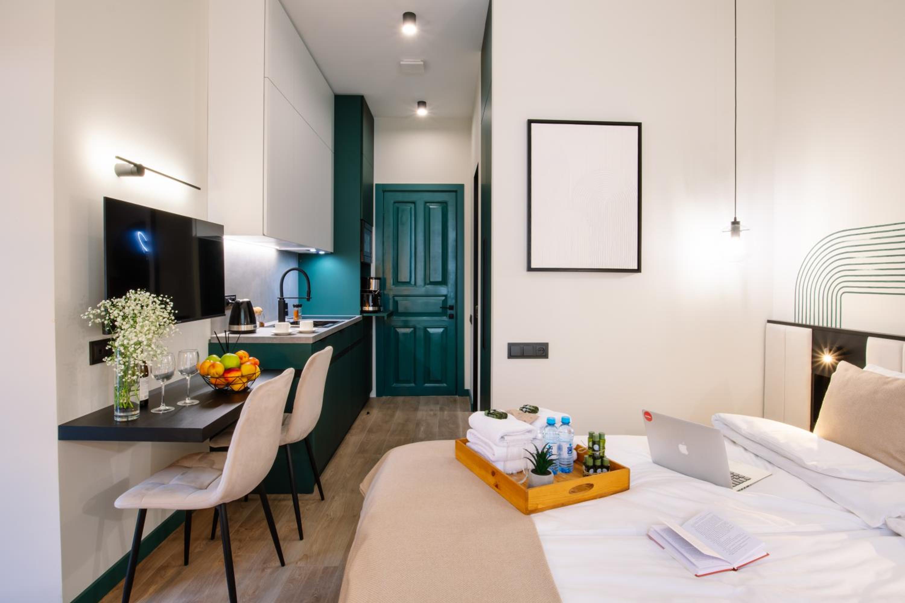 hotelise l Aeon Apartment