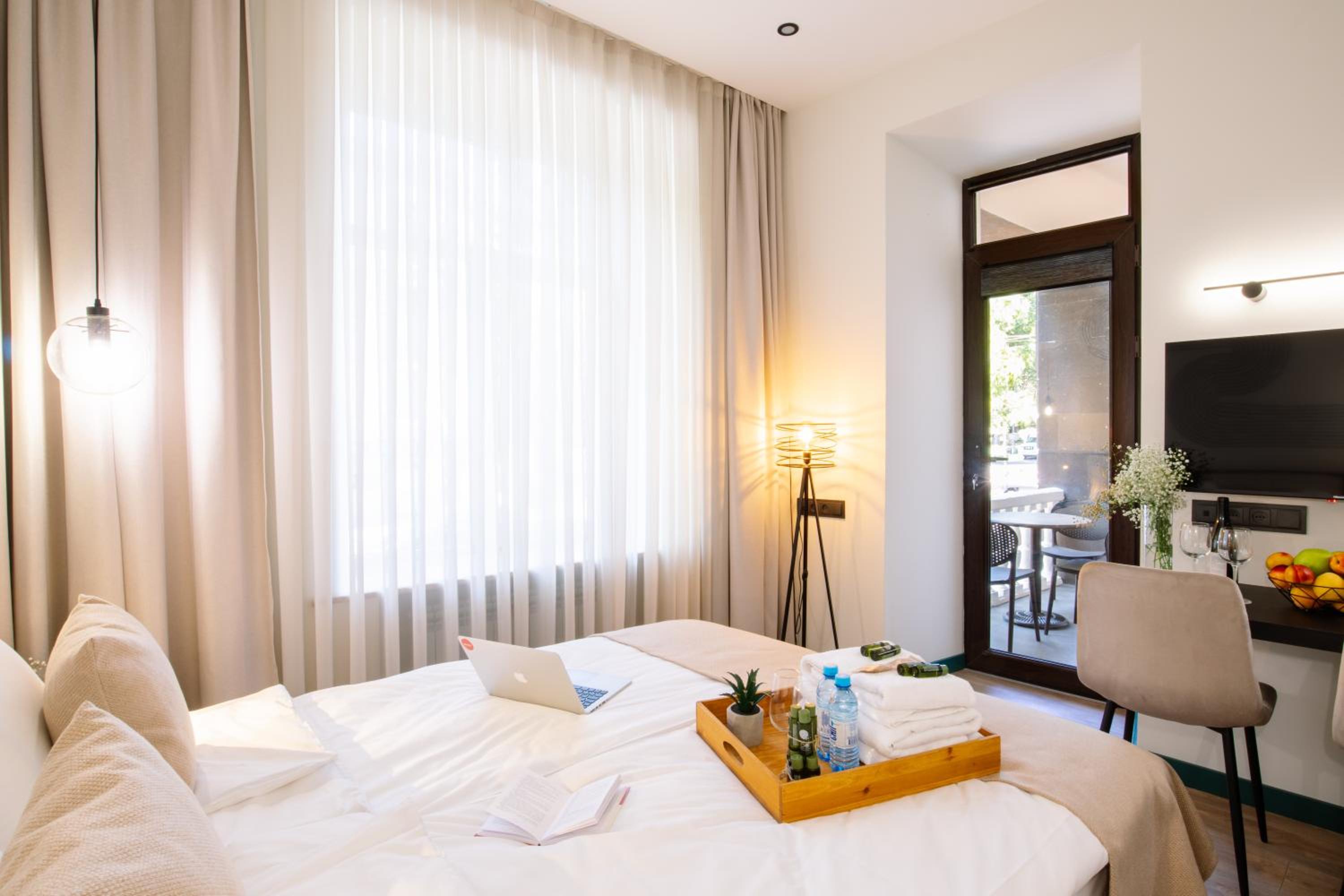 hotelise l Aeon Apartment