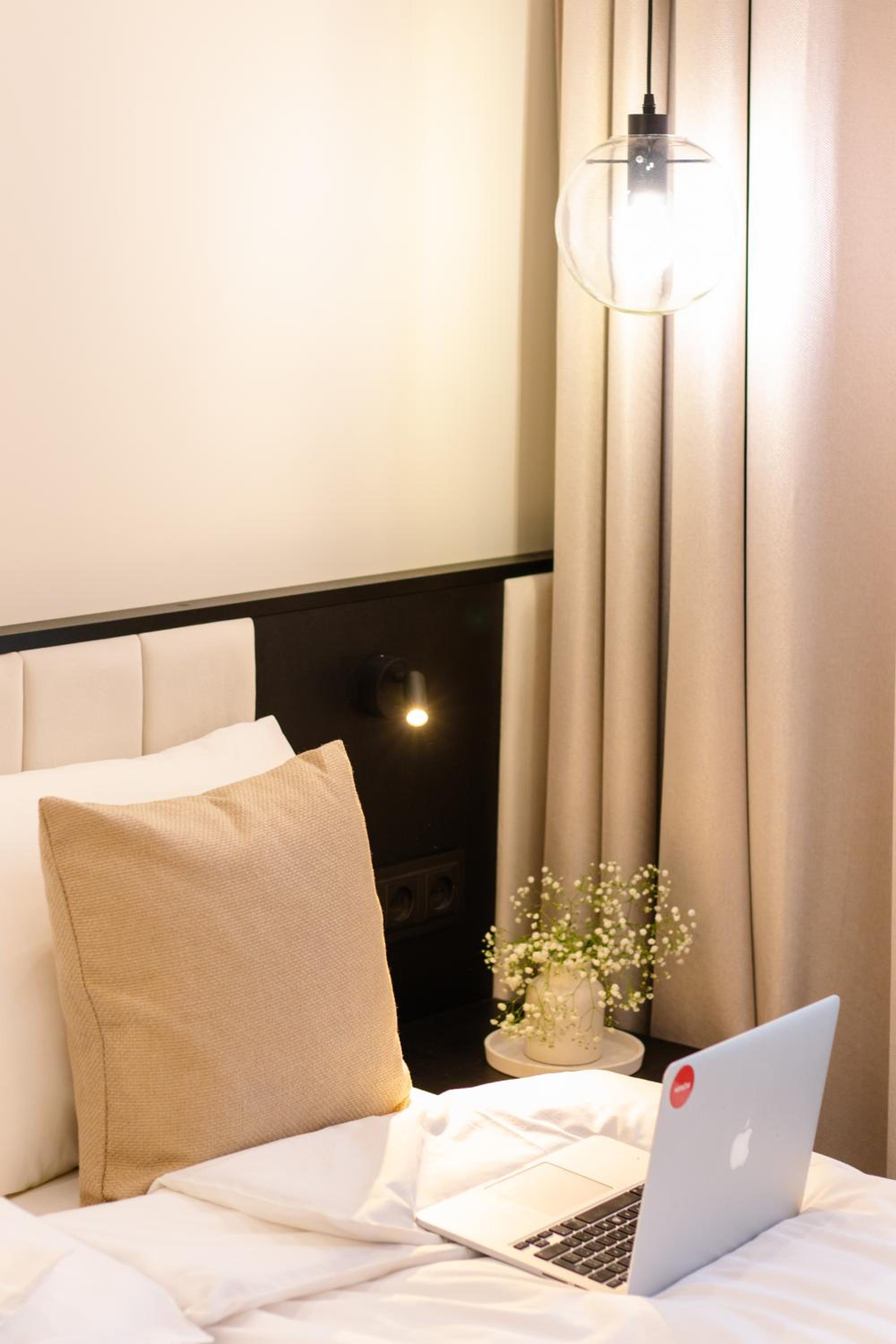 hotelise l Aeon Apartment