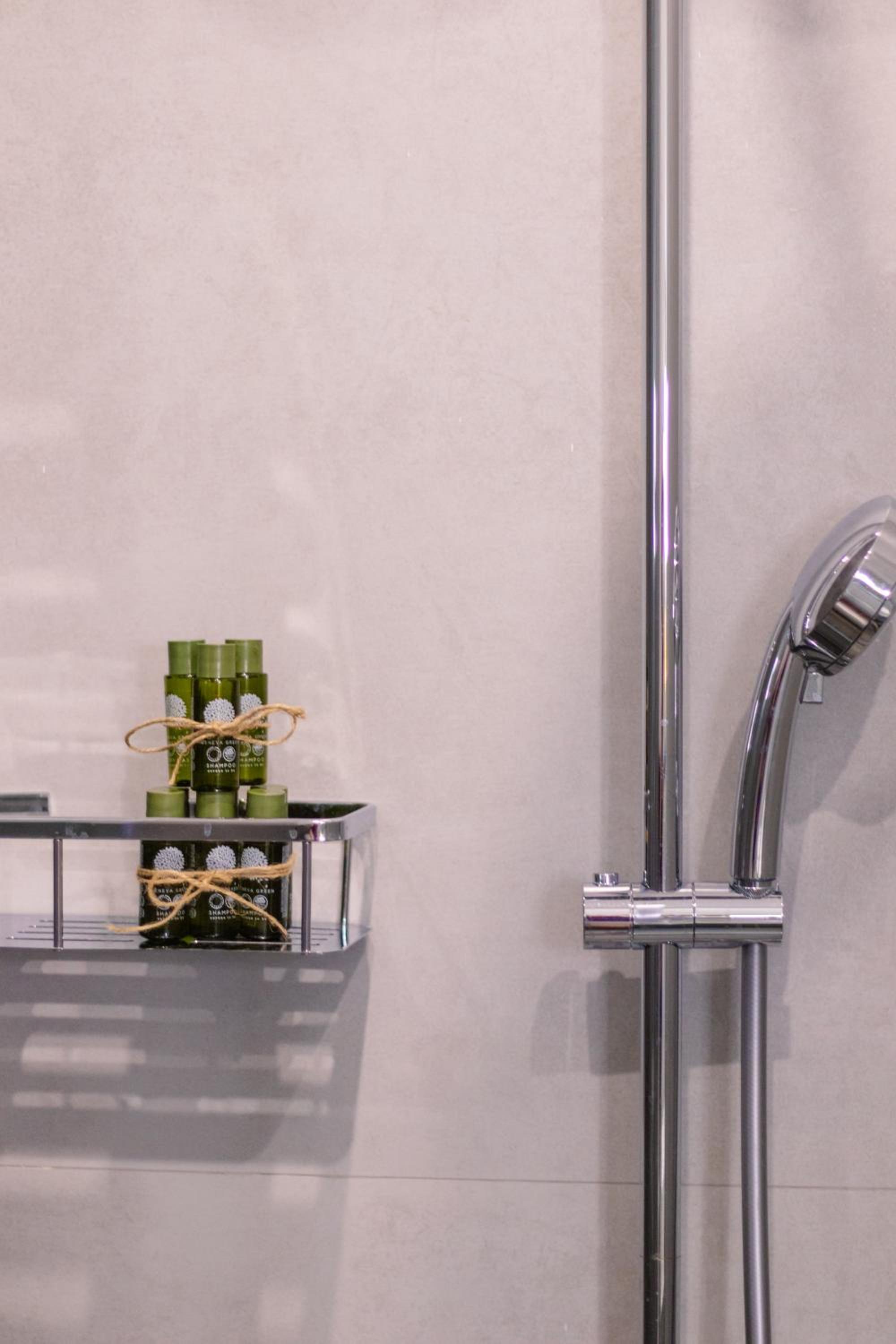 hotelise l Aeon Apartment