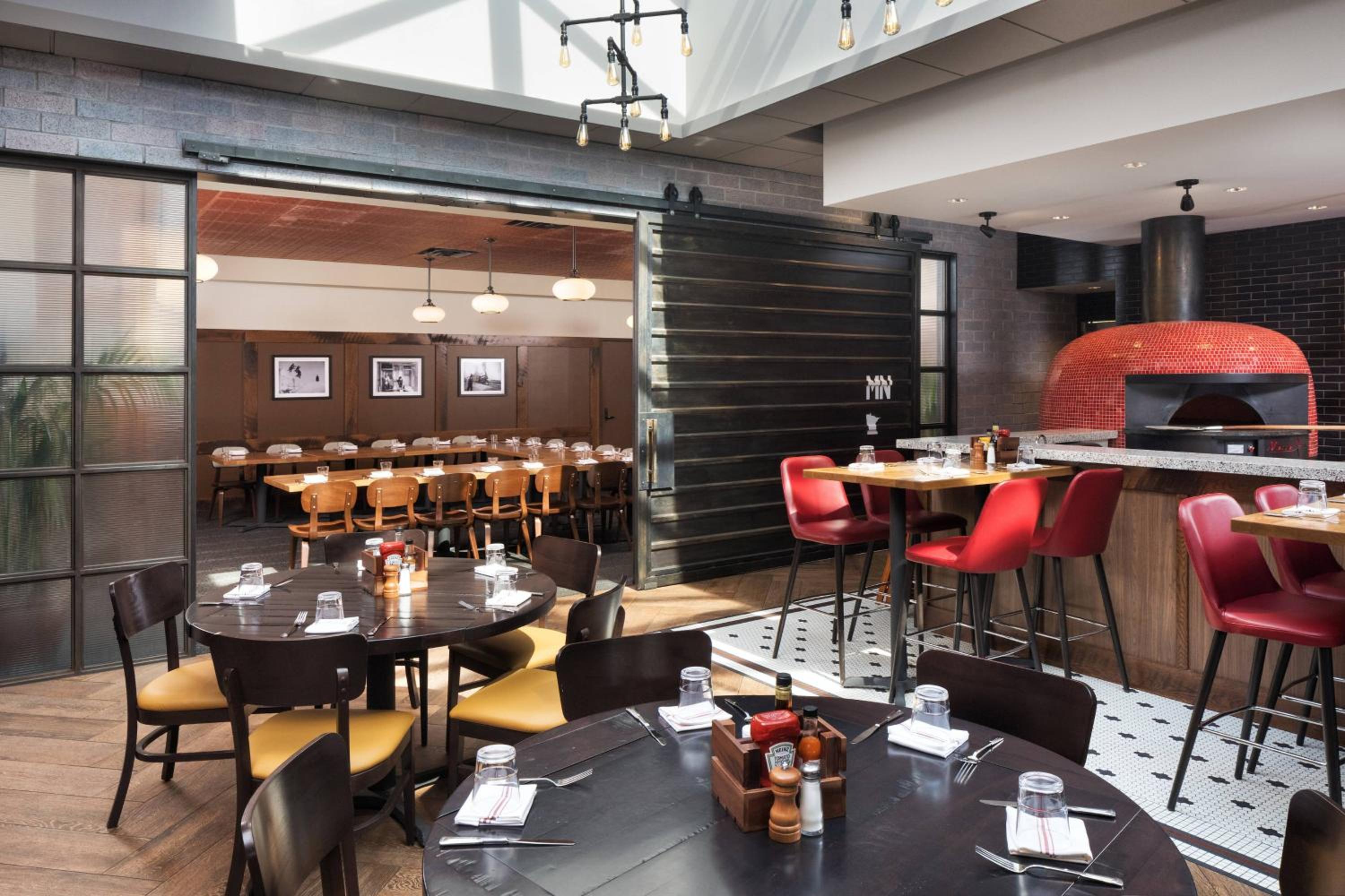 Delta Hotels by Marriott Minneapolis Northeast 2