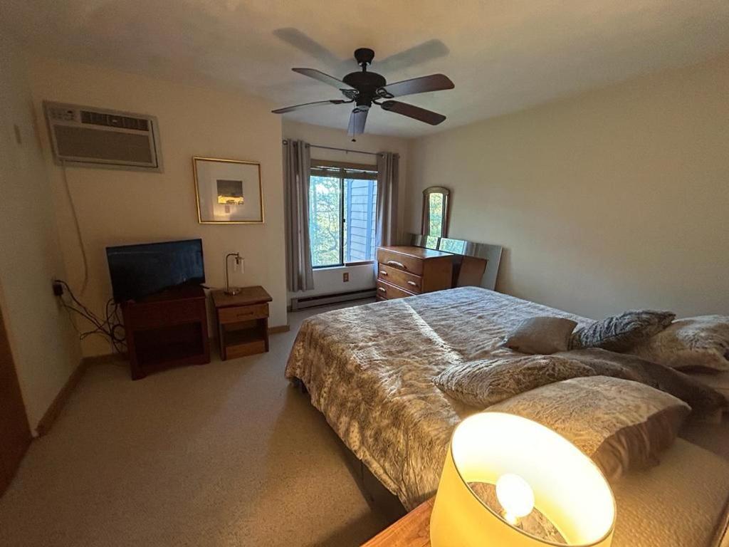 Townhouse in Seven Springs 3bed 2bath sleeps 8 aircon wifi